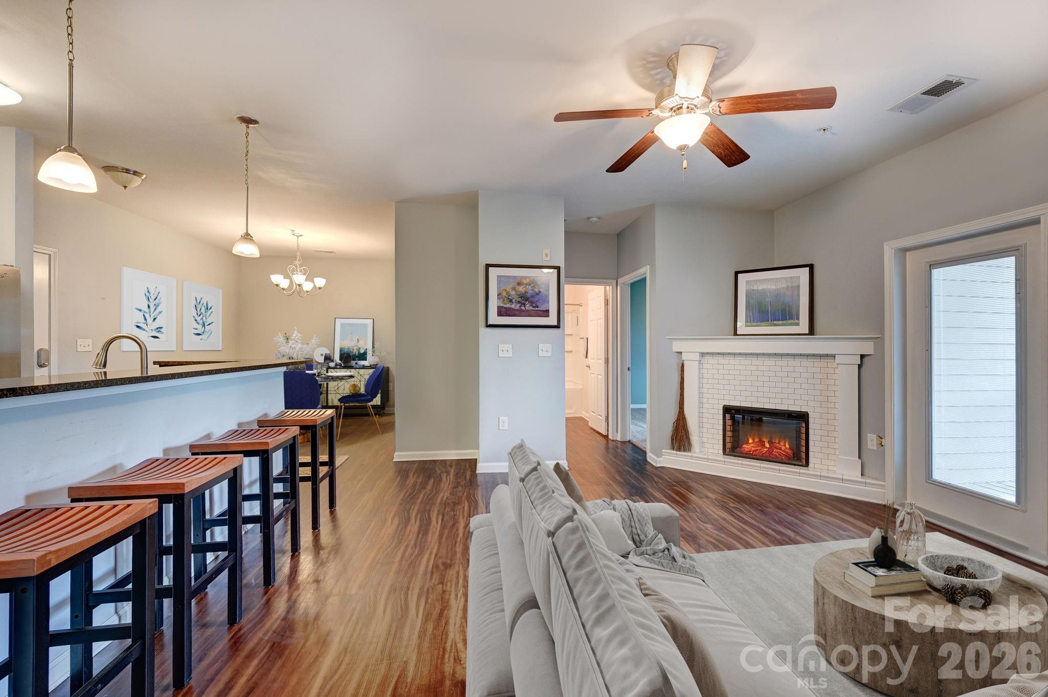 142 Brickton Village Circle 205