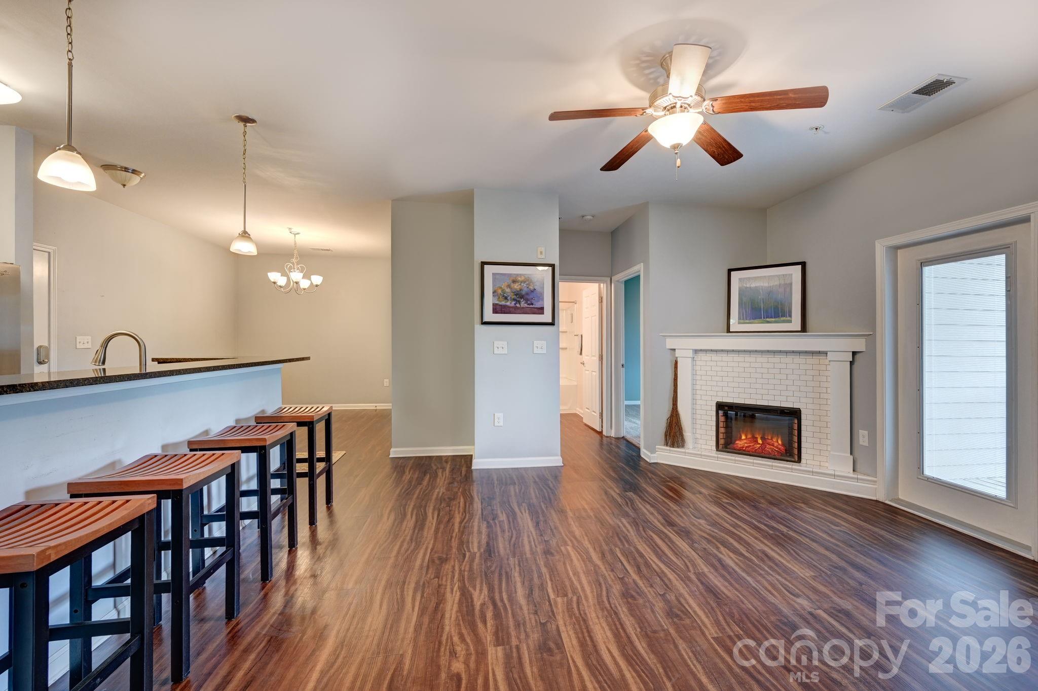 142 Brickton Village Circle 205