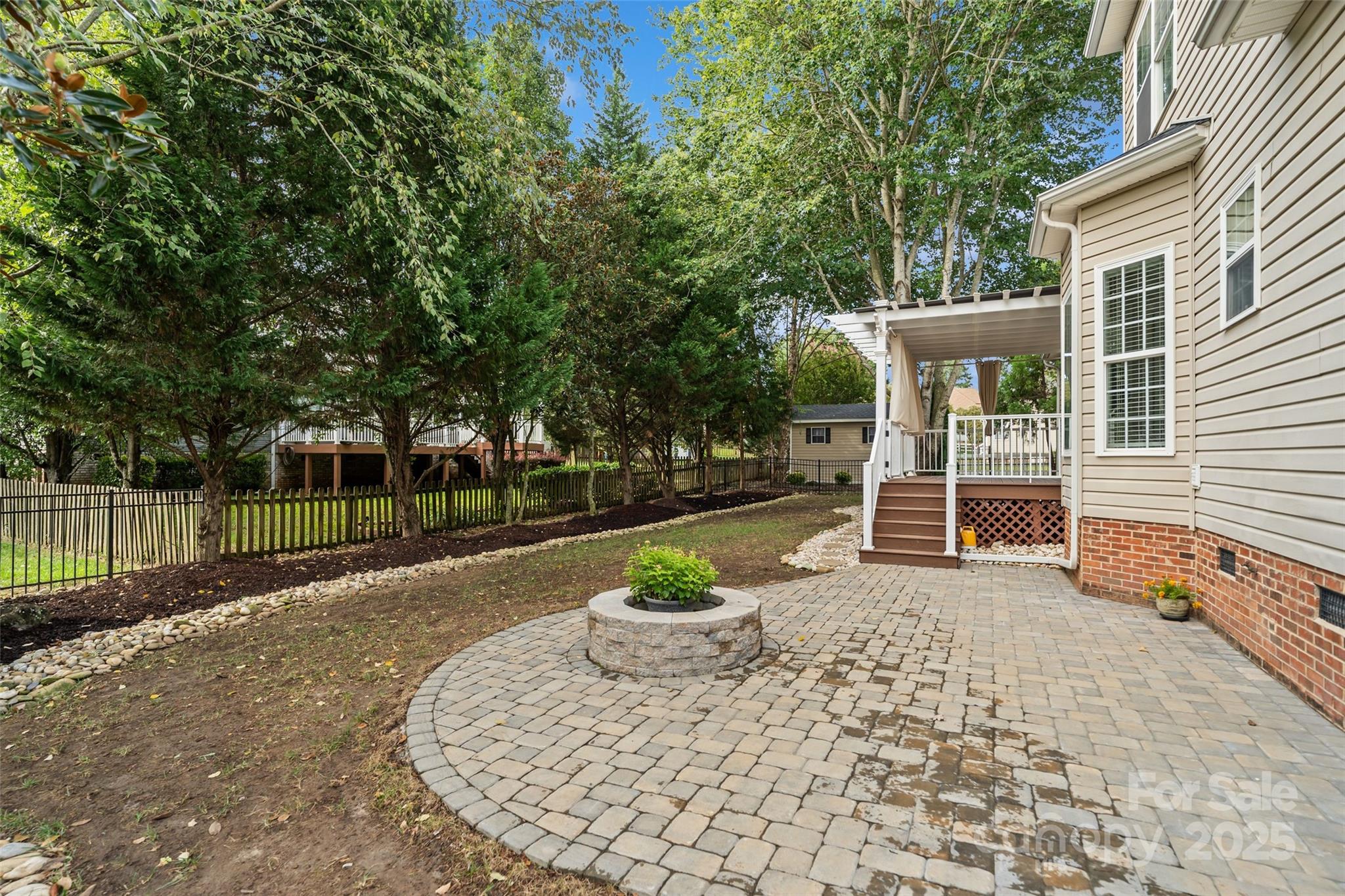 Seven Oaks - Residential