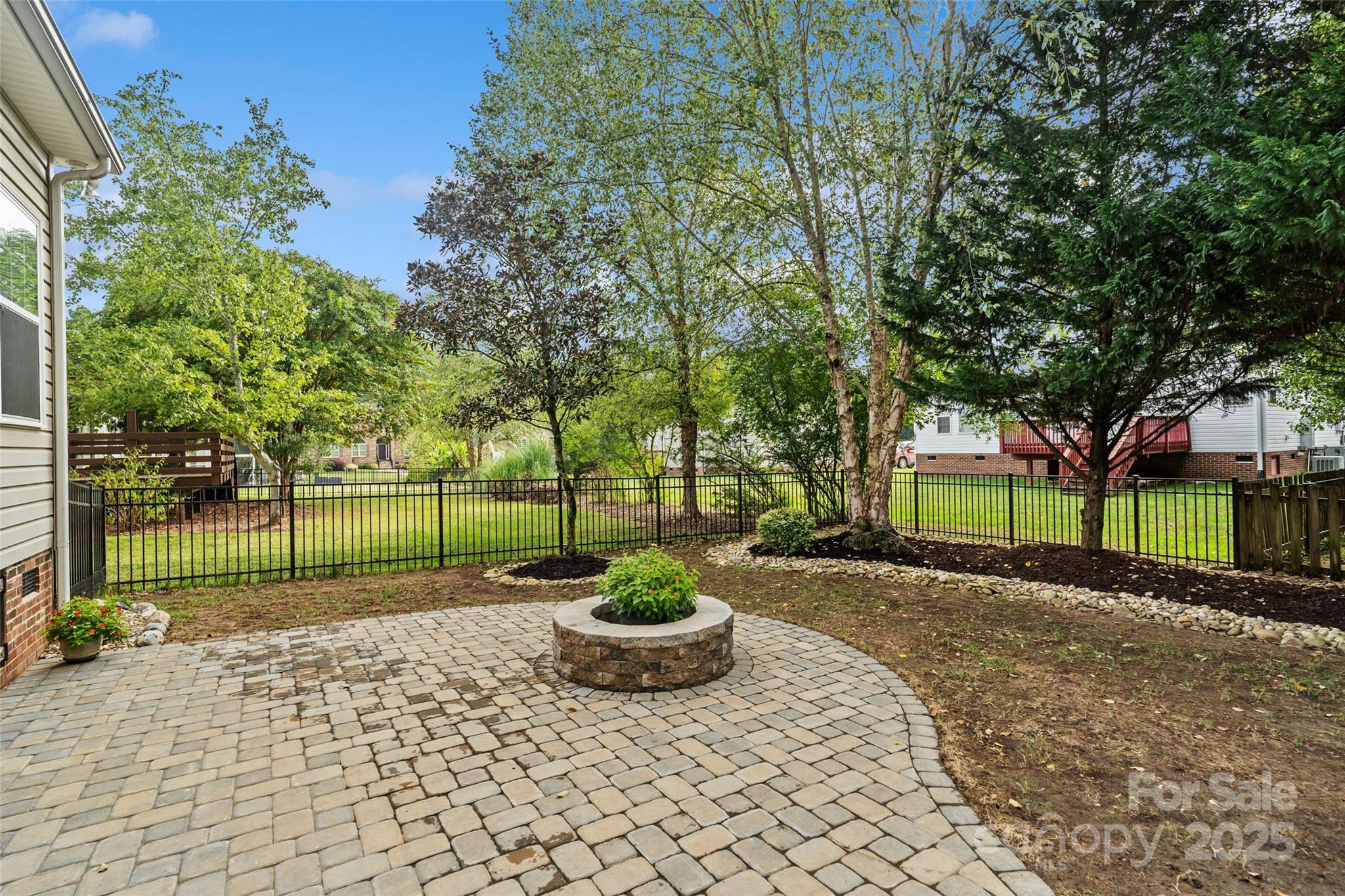 Seven Oaks - Residential