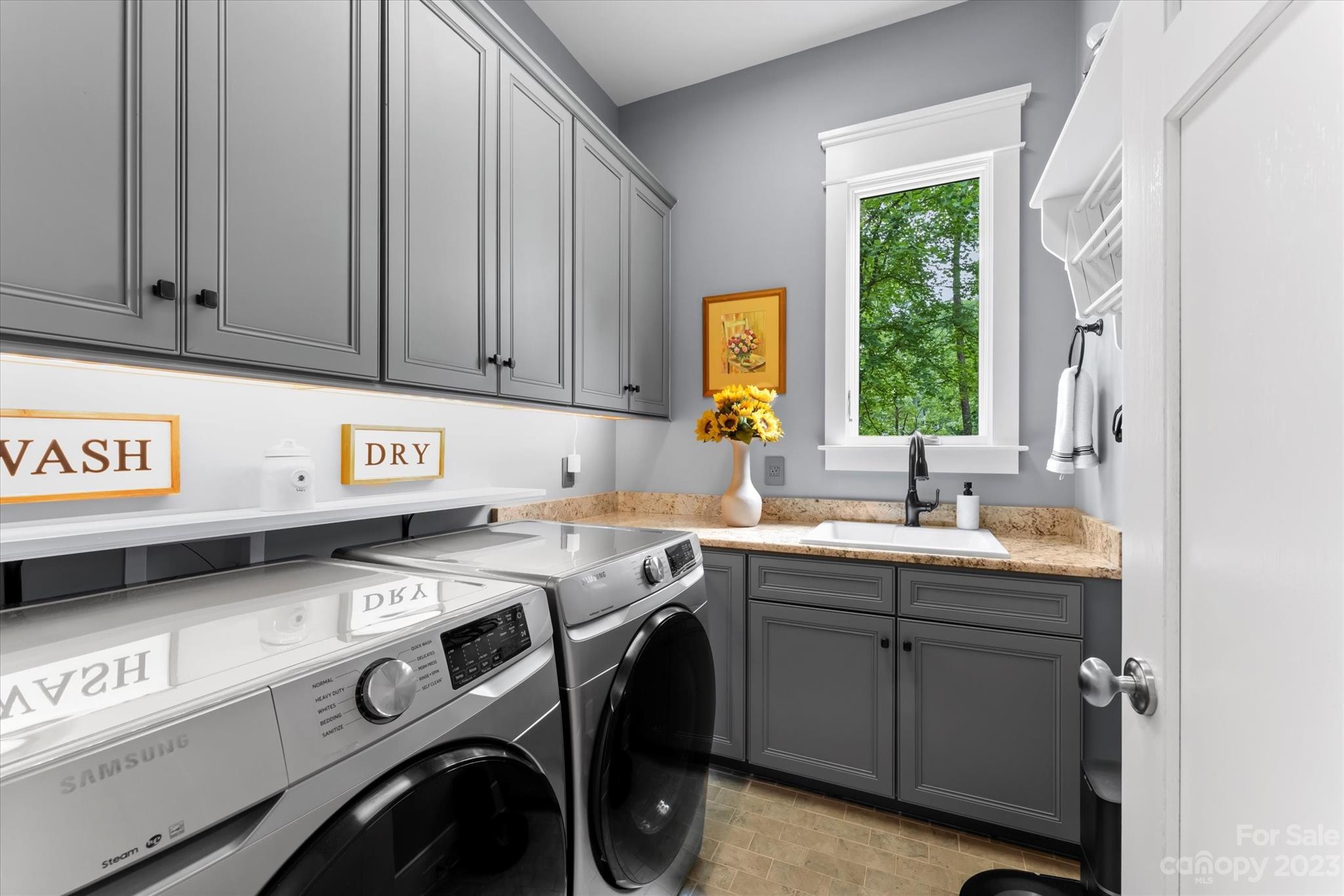 Shadowcreek - Residential