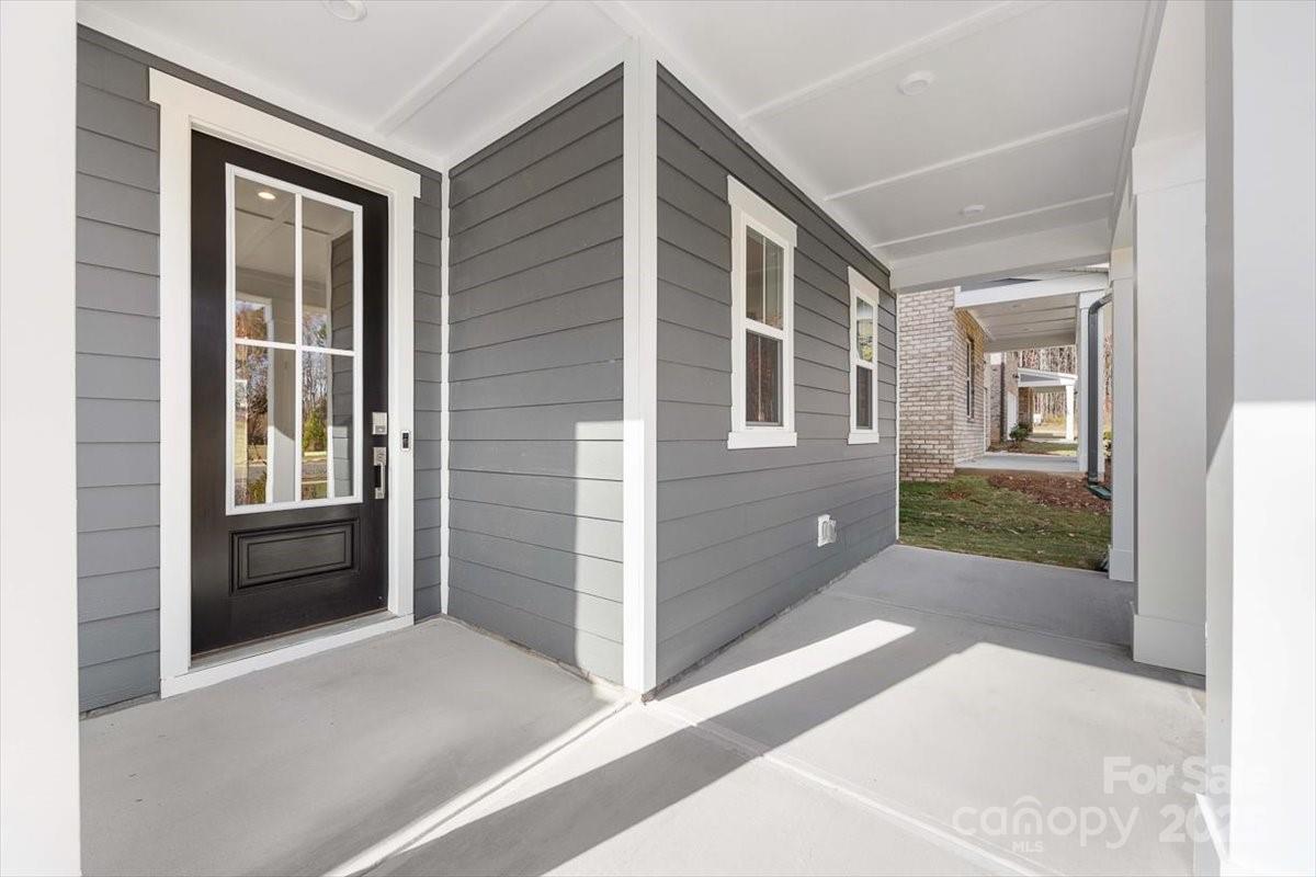 8237 Franklin Trail Street