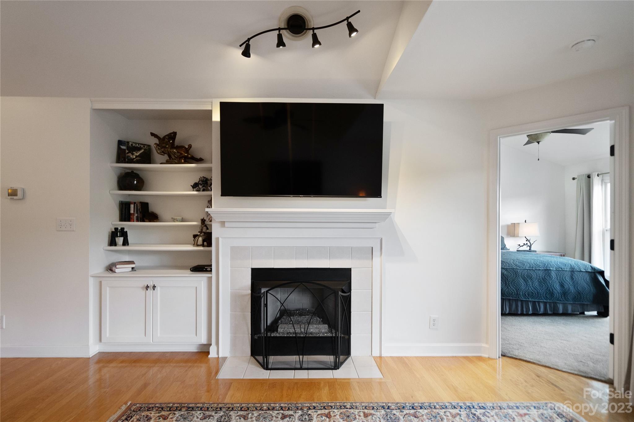 Spinnaker Point - Residential