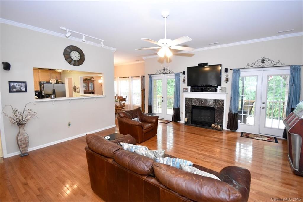 Grayrock Shoals - Residential