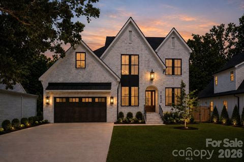Photo of 1412 Lyon Court, Charlotte, NC 28205 (MLS # 4398680)