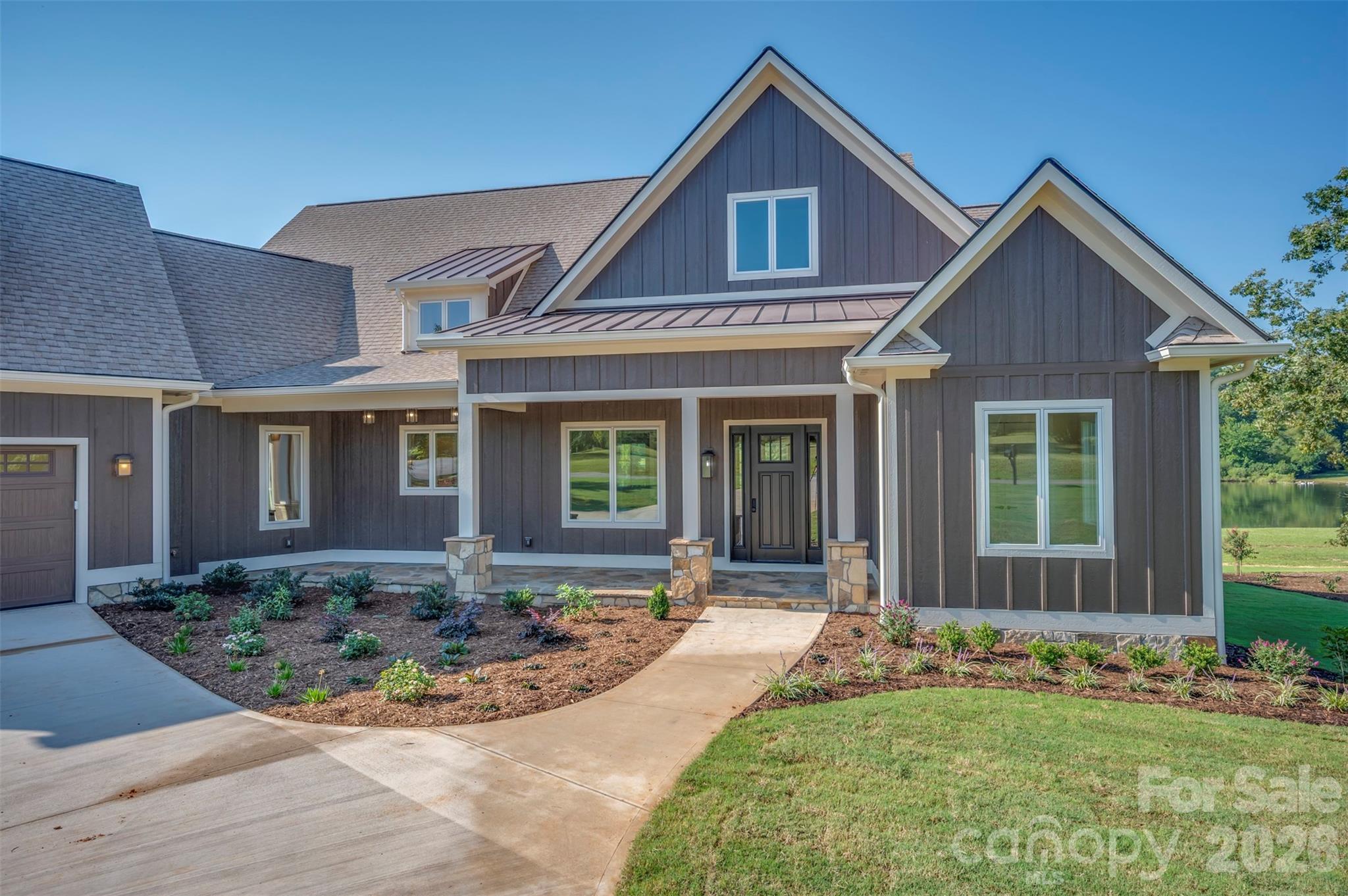 978 Mapleton Lane