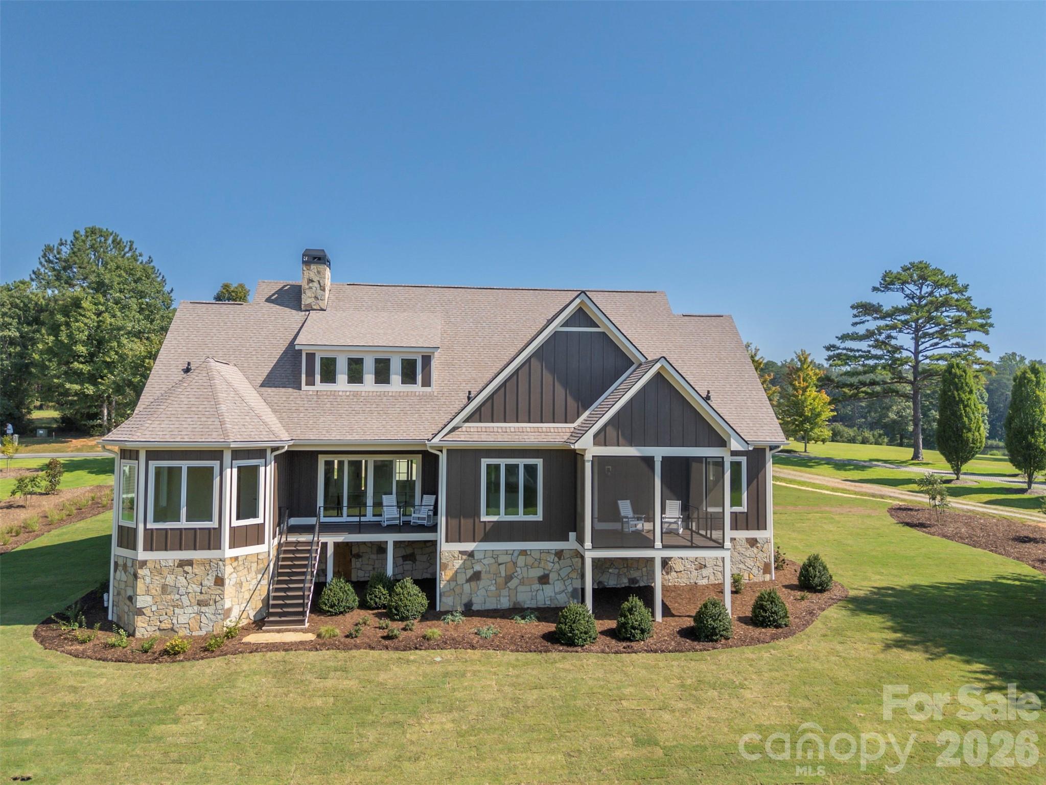 978 Mapleton Lane
