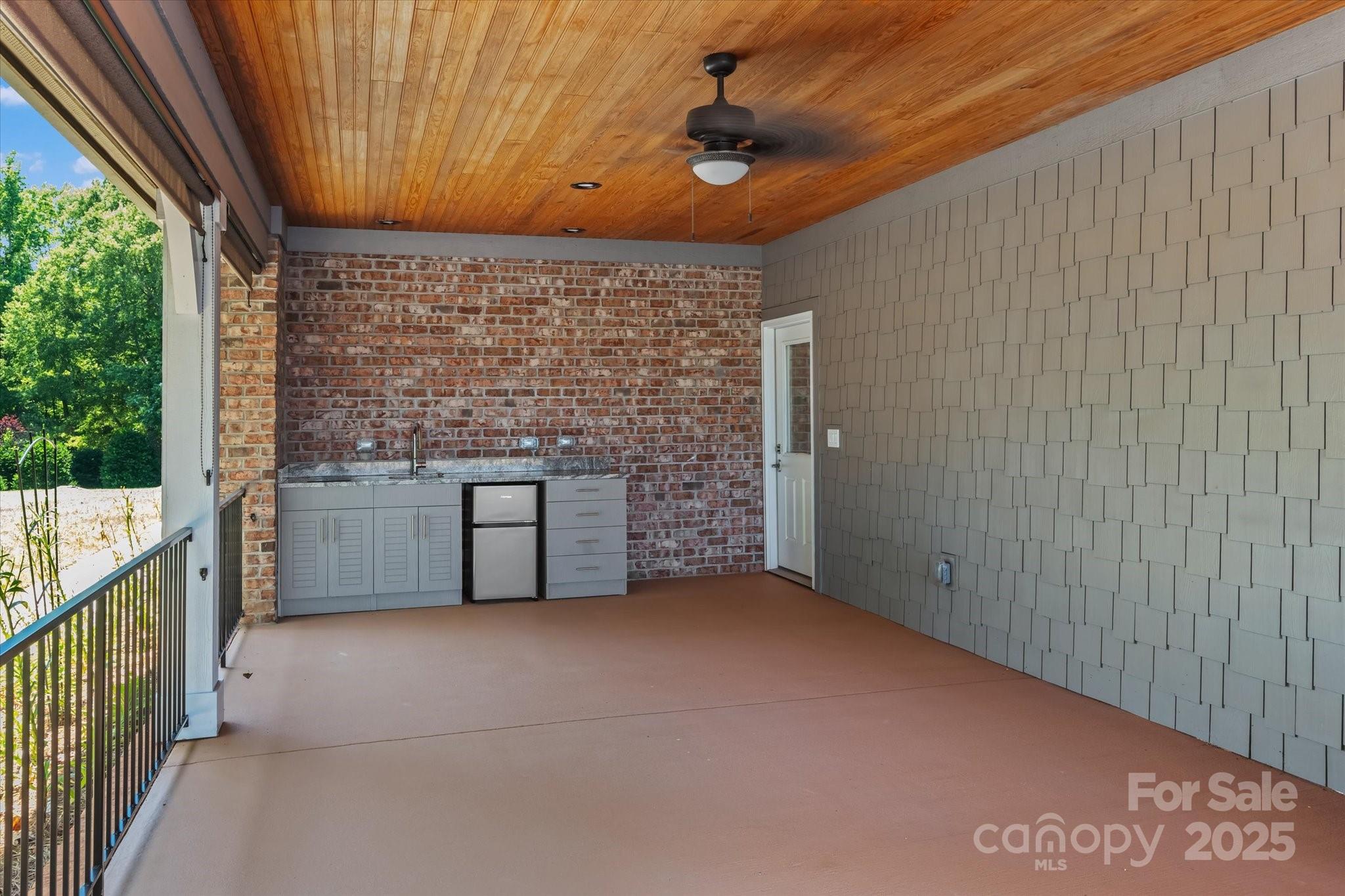 Astoria - Residential