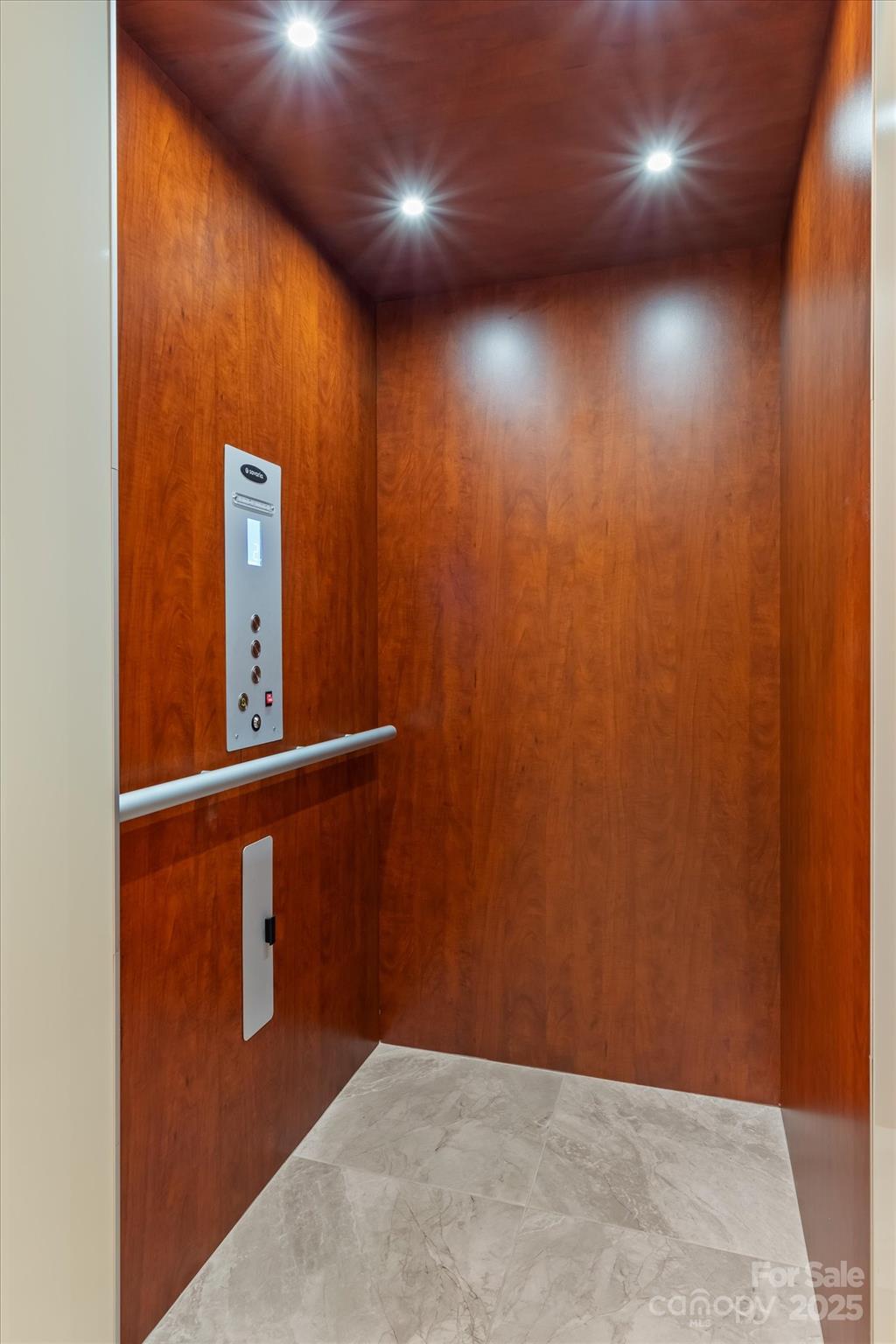 Astoria - Residential