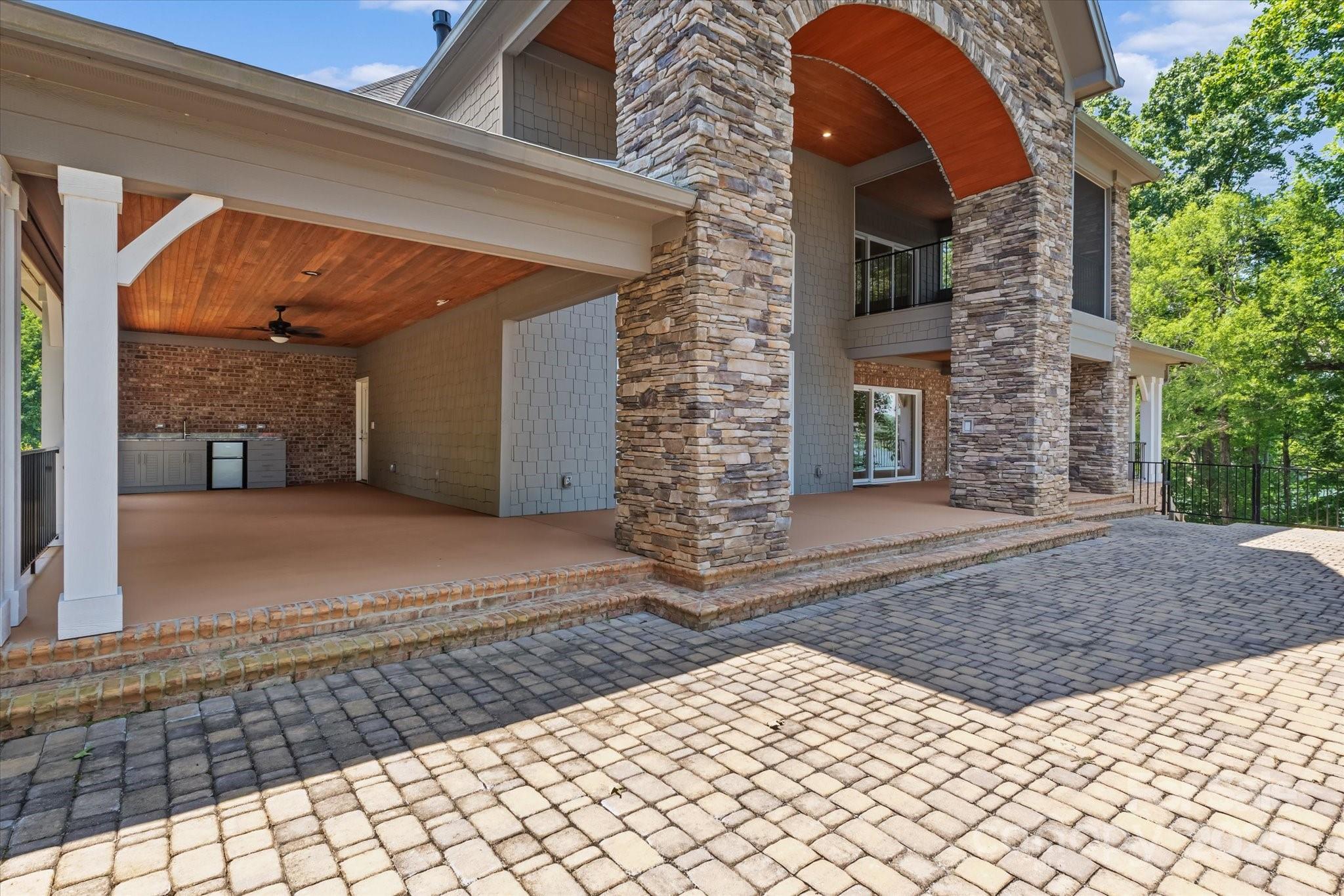 Astoria - Residential