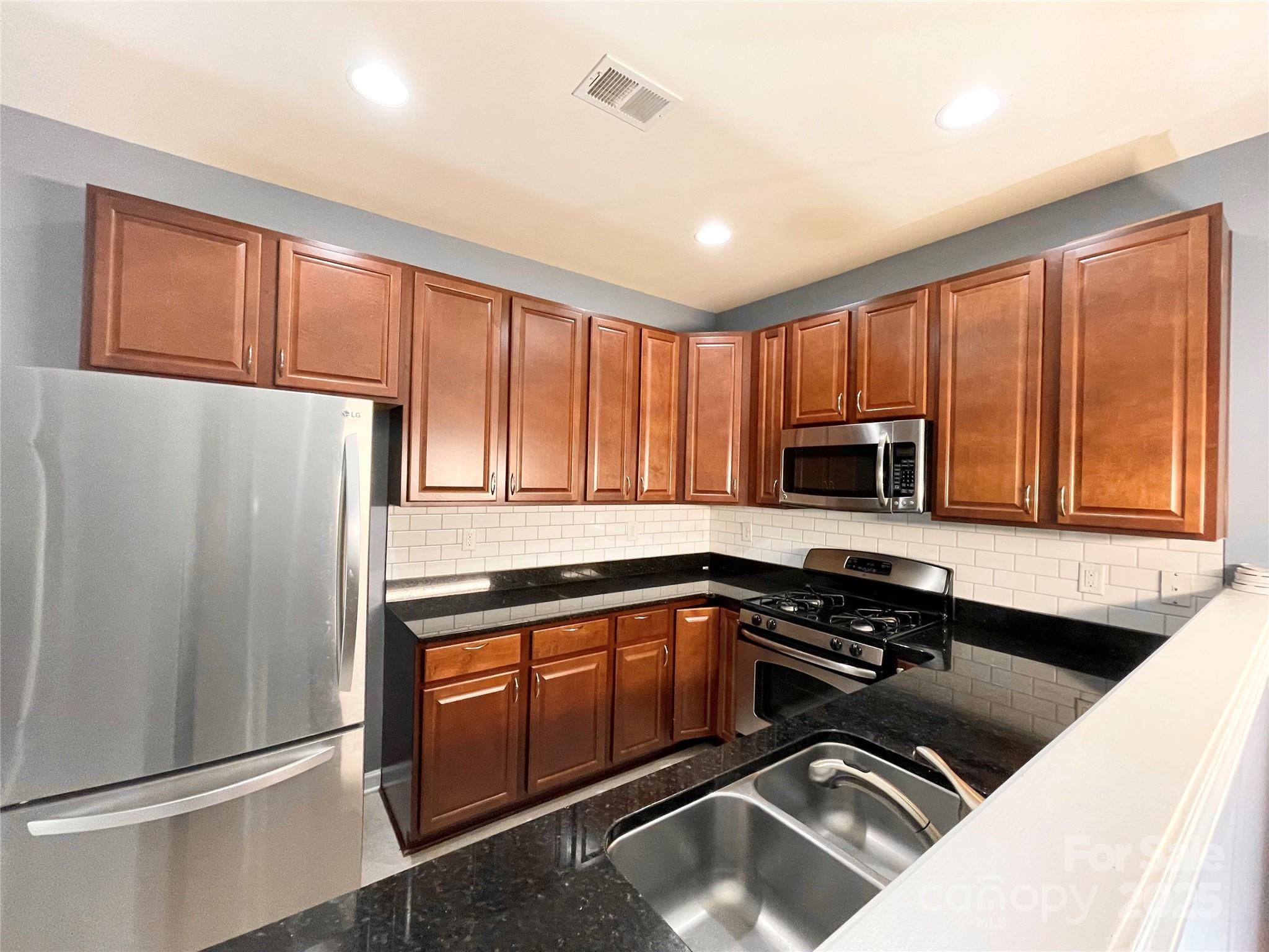 13769 Singleleaf Lane