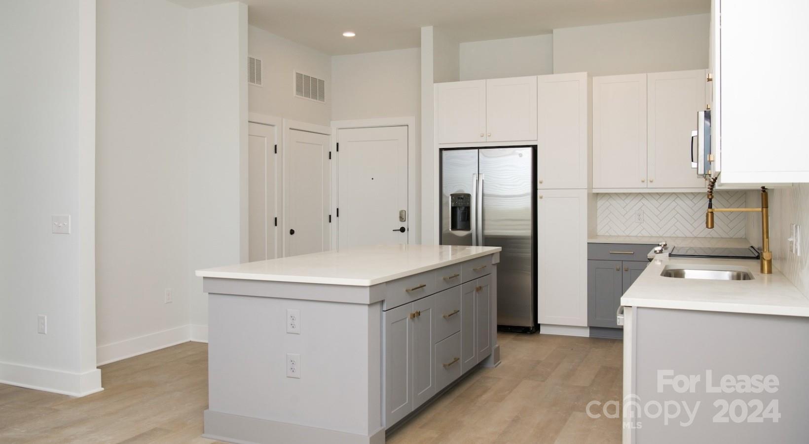 Charlotte, North Carolina 28217, United States, 1 Bedroom Bedrooms, ,1 BathroomBathrooms,Residential,Active,40048