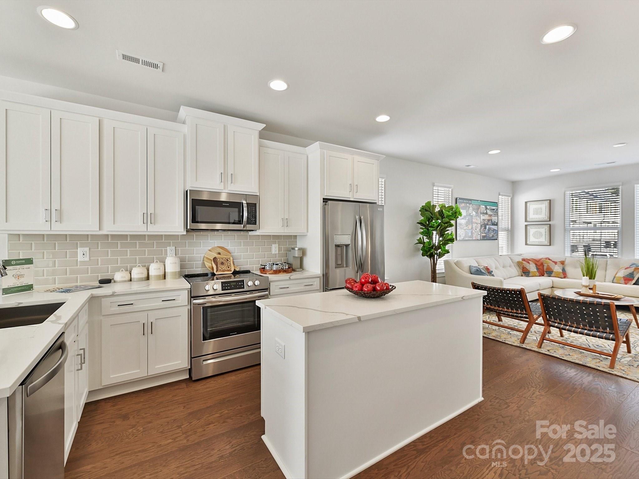 4028 Heriot Avenue 79