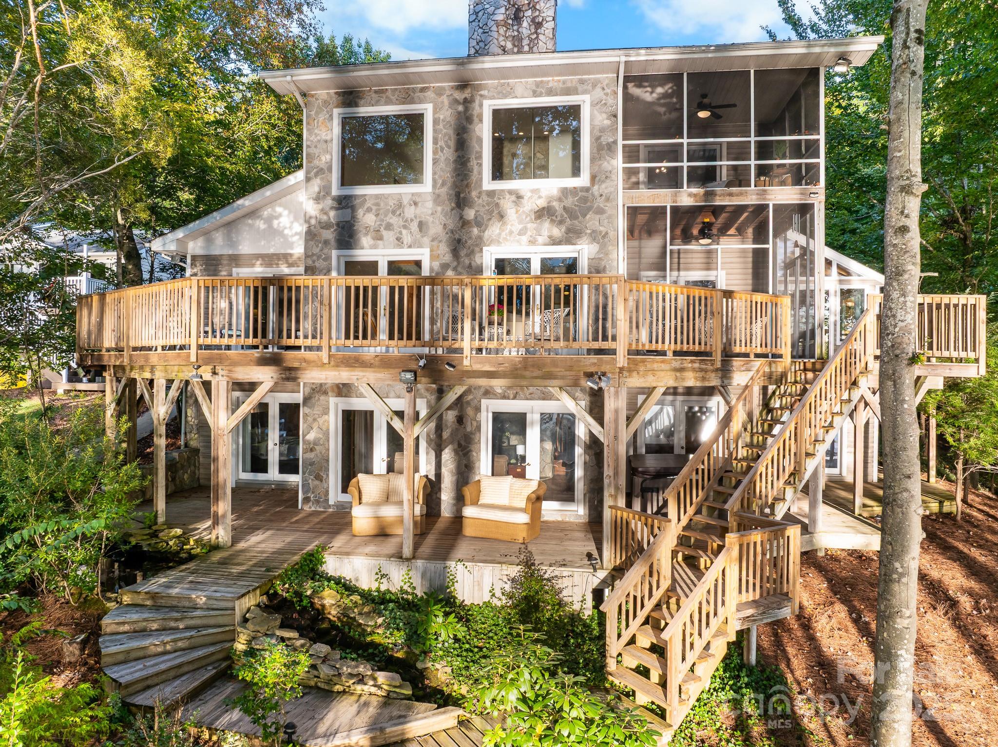 122 Mountain Harbor Drive