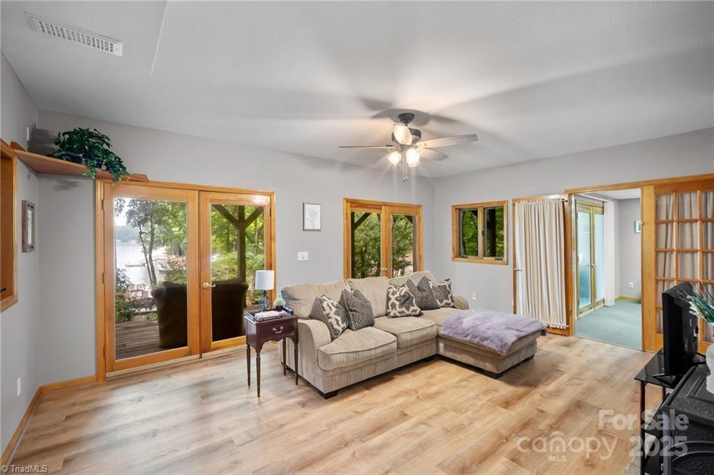 Old Mountain Harbor - Residential