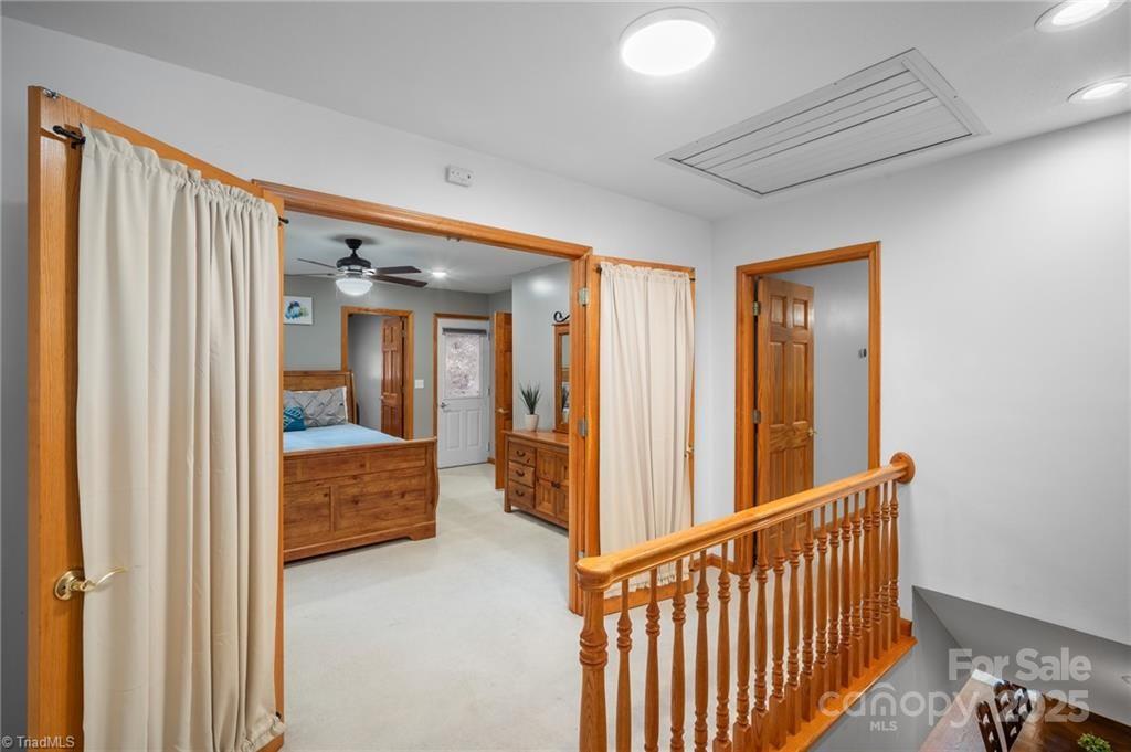 Old Mountain Harbor - Residential