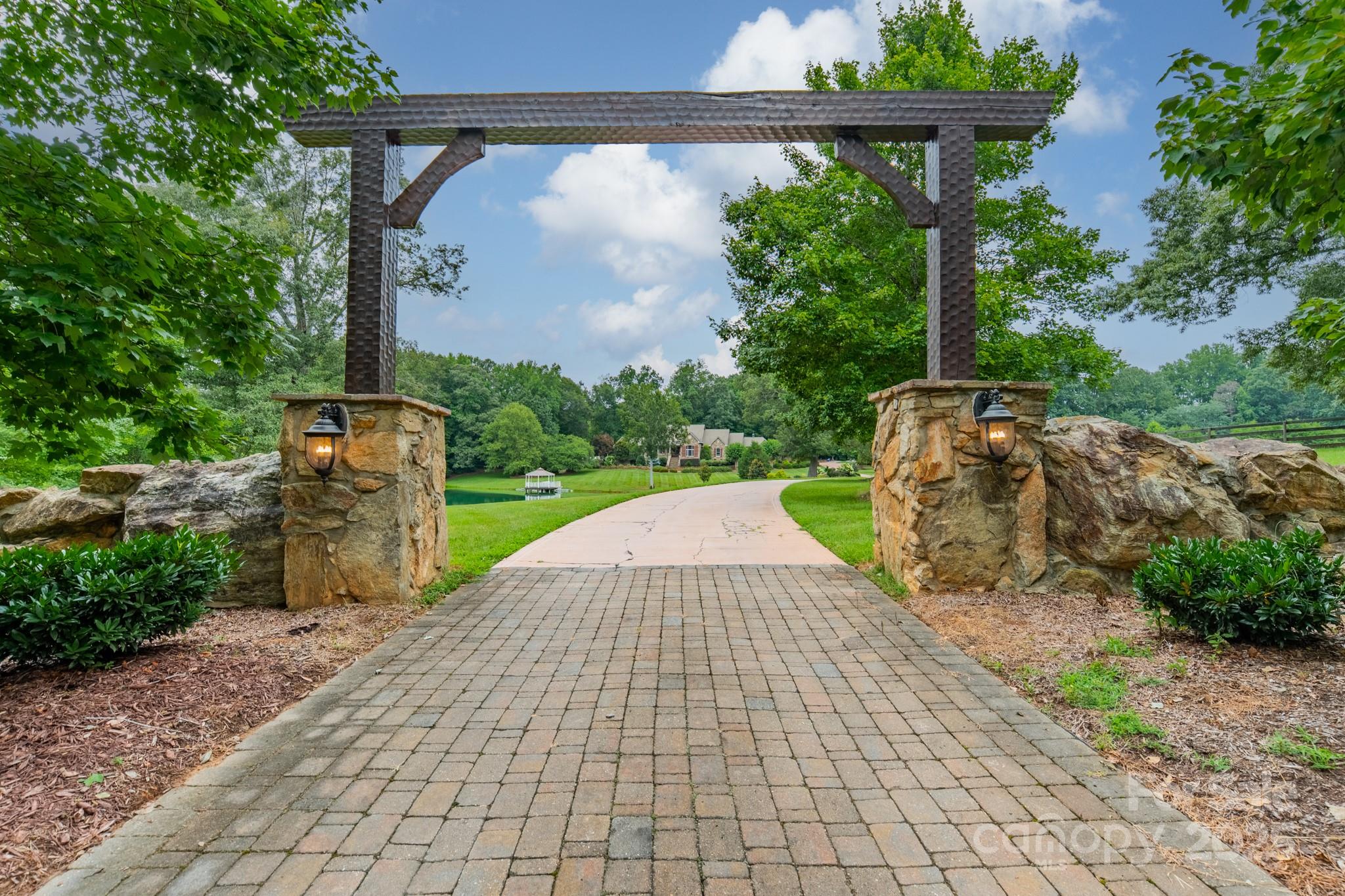 140 Huncoat Hollow Lane