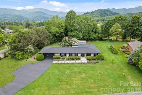 Photo of 225 Valley View Terrace, Waynesville, NC 28786 (MLS # 4371369)