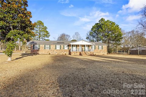 1904 Dixon Lane Camden SC 29029