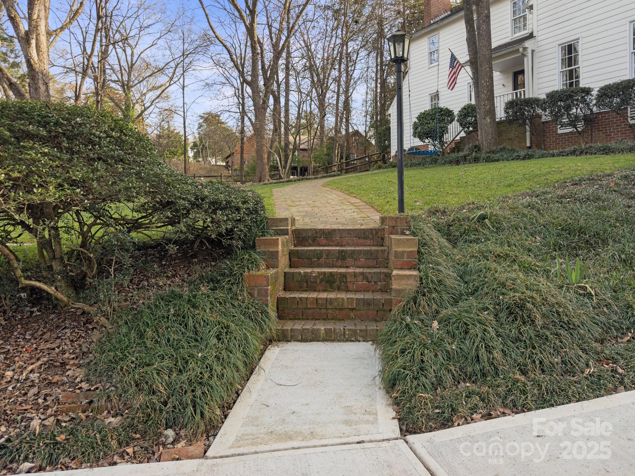 Five Knolls Estates - Residential