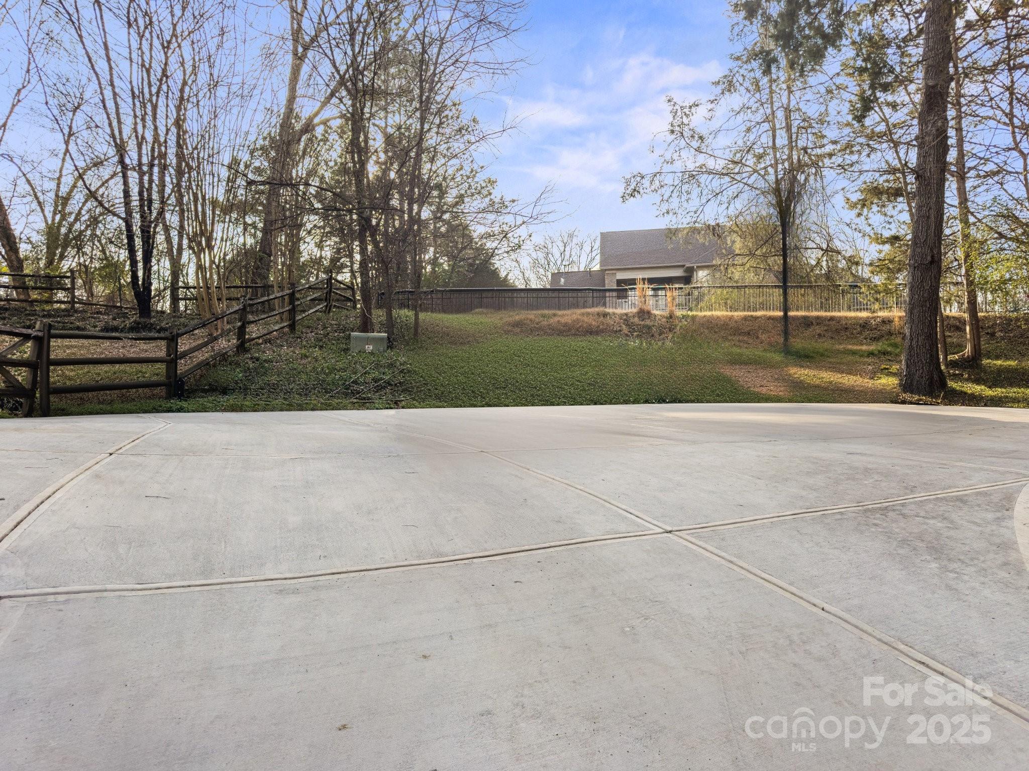 Five Knolls Estates - Residential