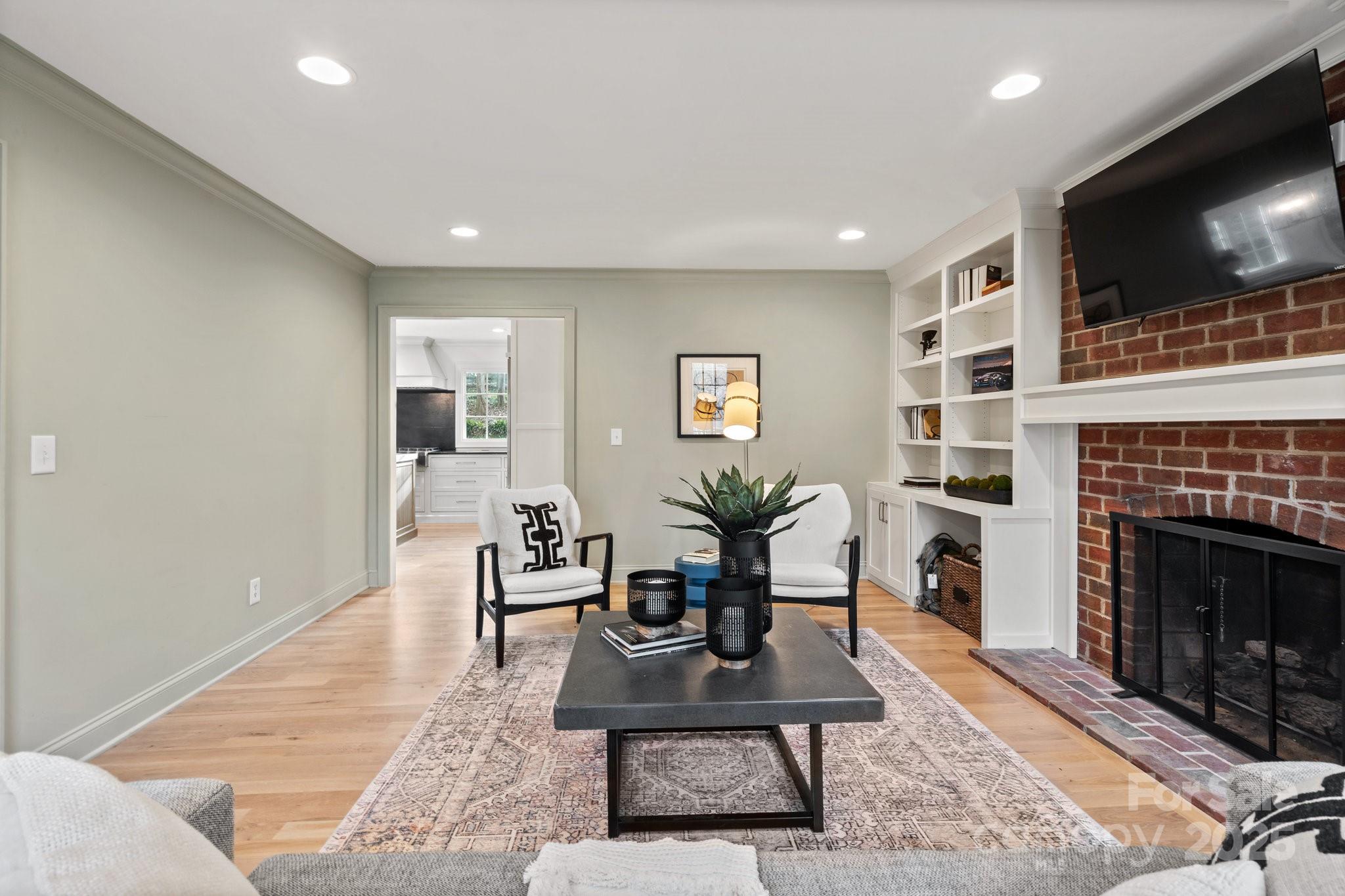 Five Knolls Estates - Residential
