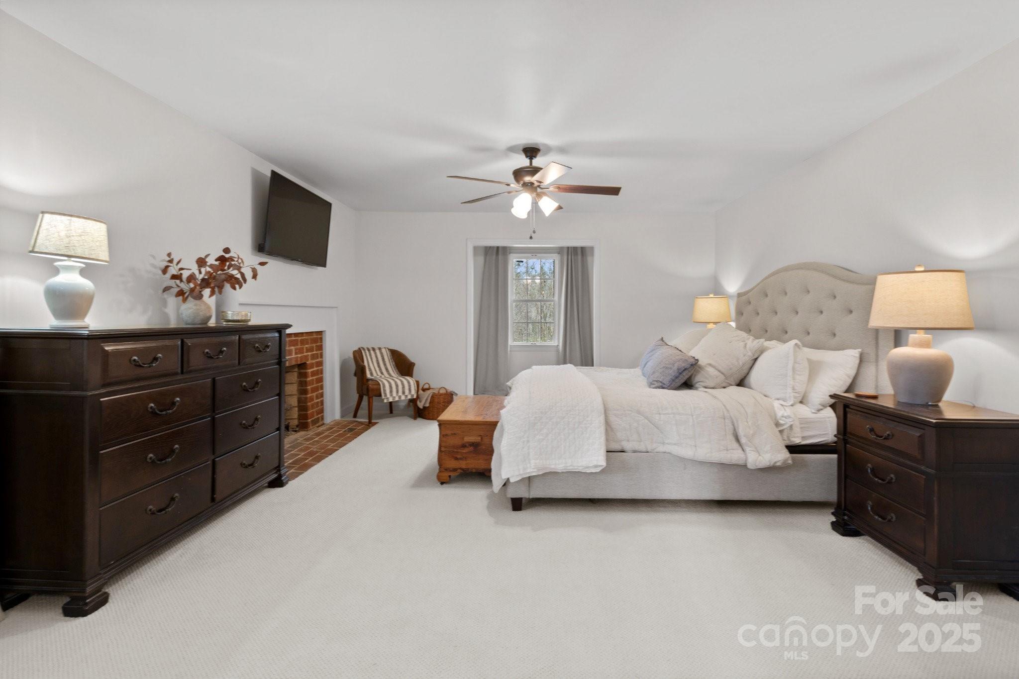 Five Knolls Estates - Residential