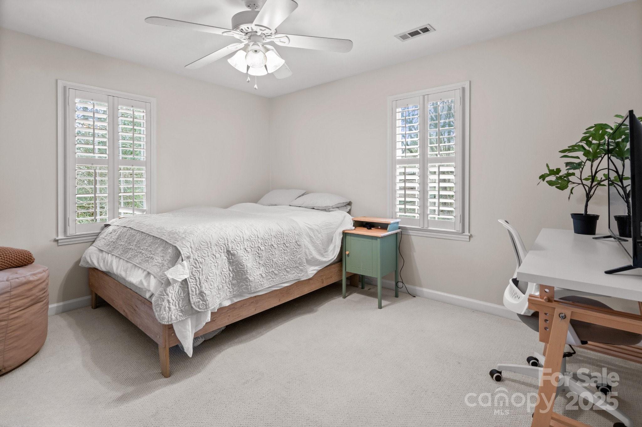 Five Knolls Estates - Residential