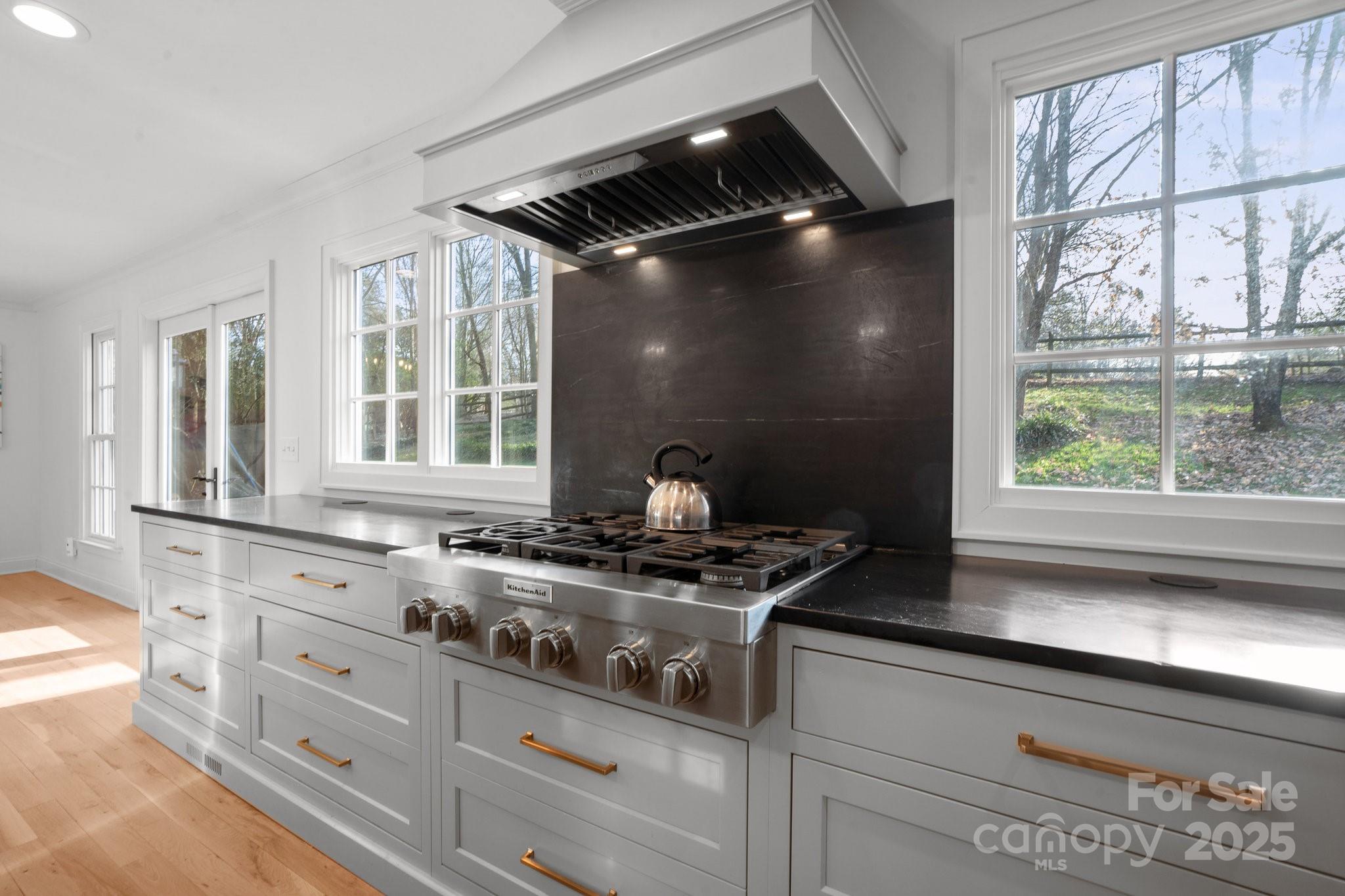 Five Knolls Estates - Residential