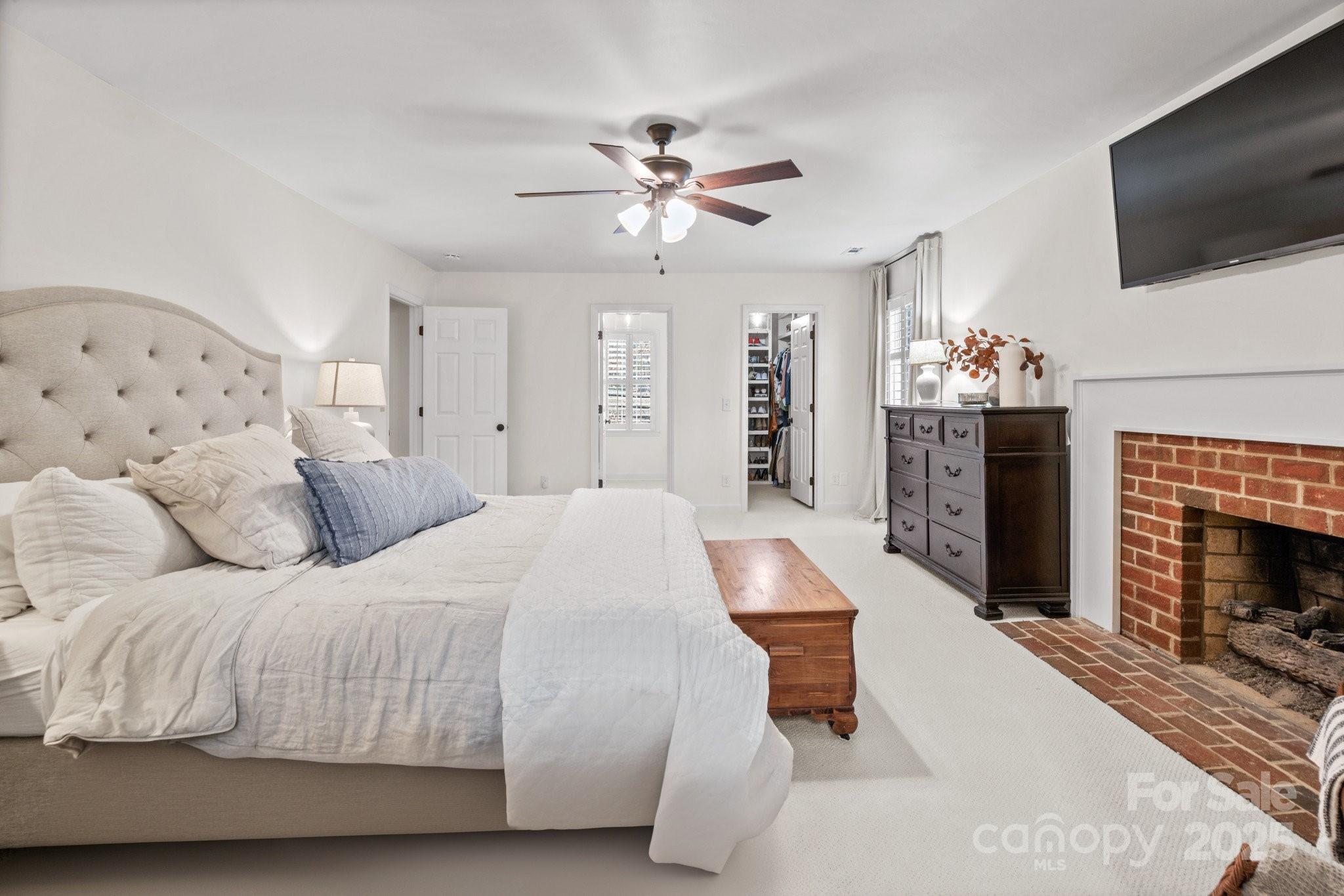 Five Knolls Estates - Residential