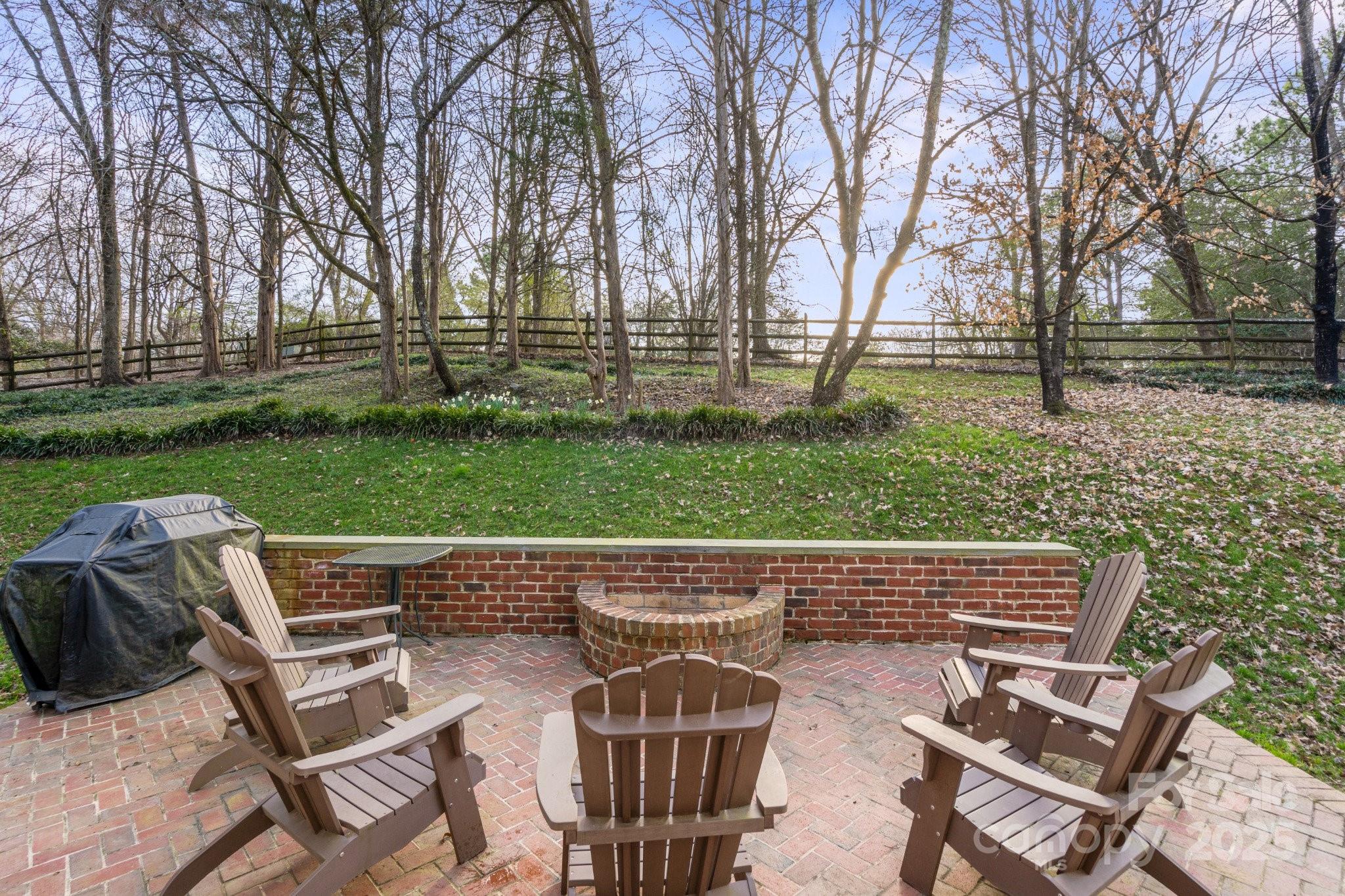 Five Knolls Estates - Residential