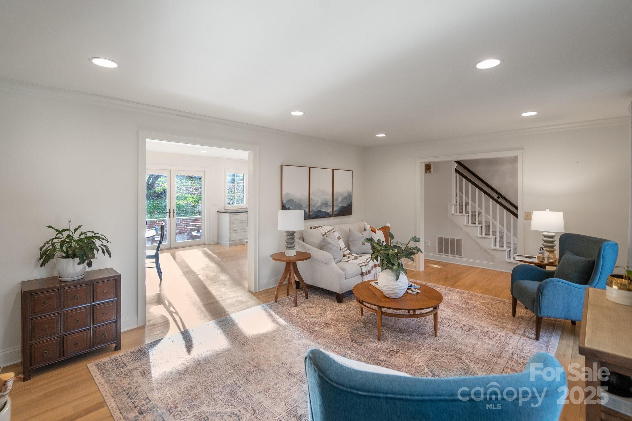 Five Knolls Estates - Residential