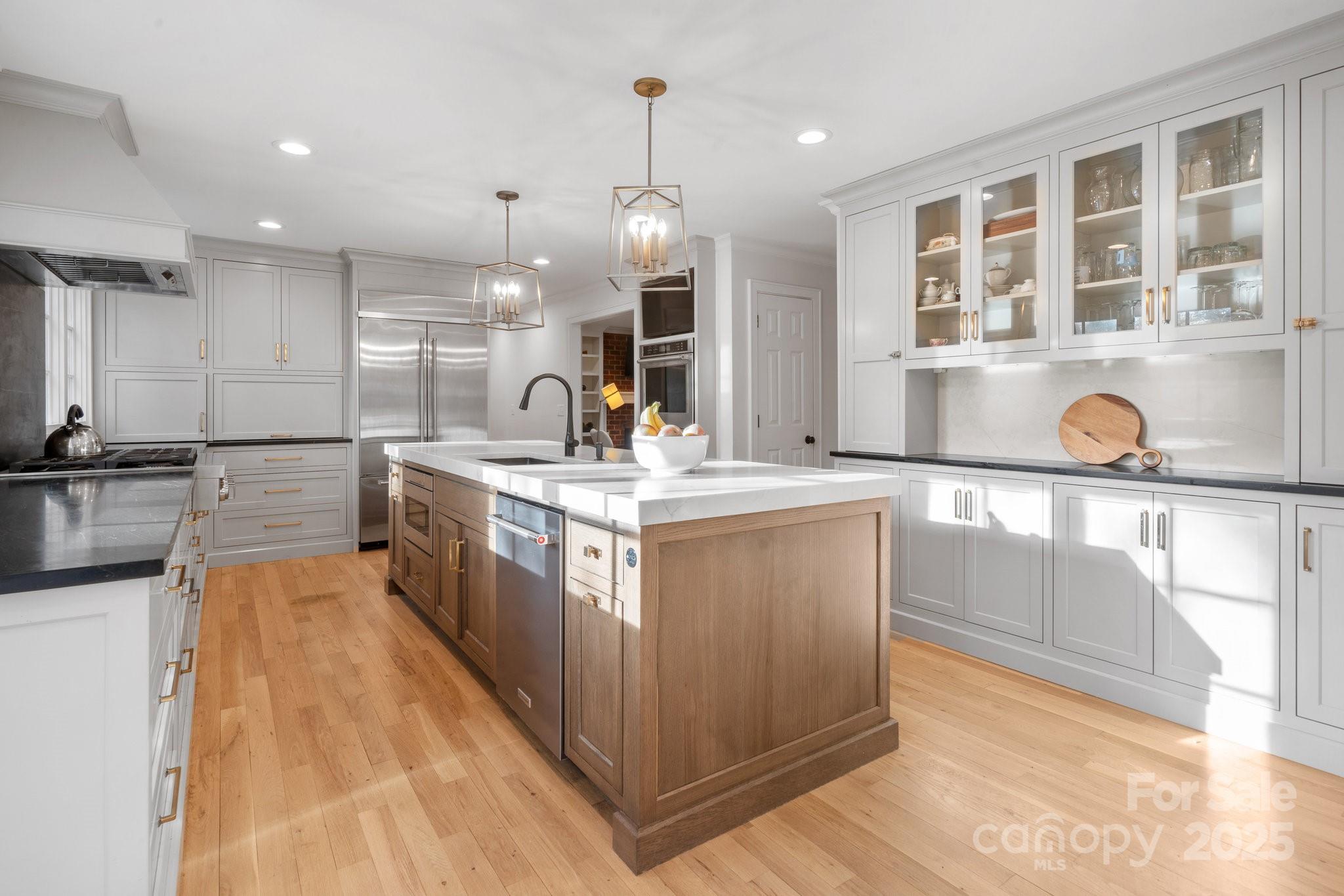 Five Knolls Estates - Residential