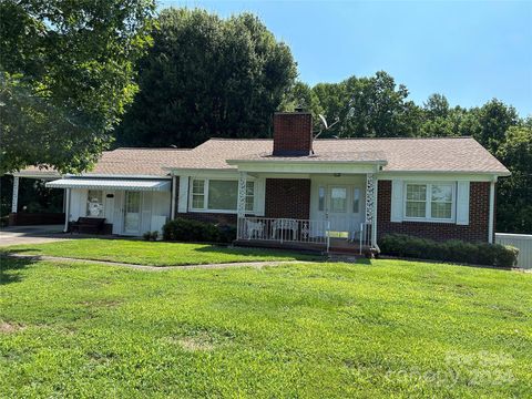 A home in Hickory