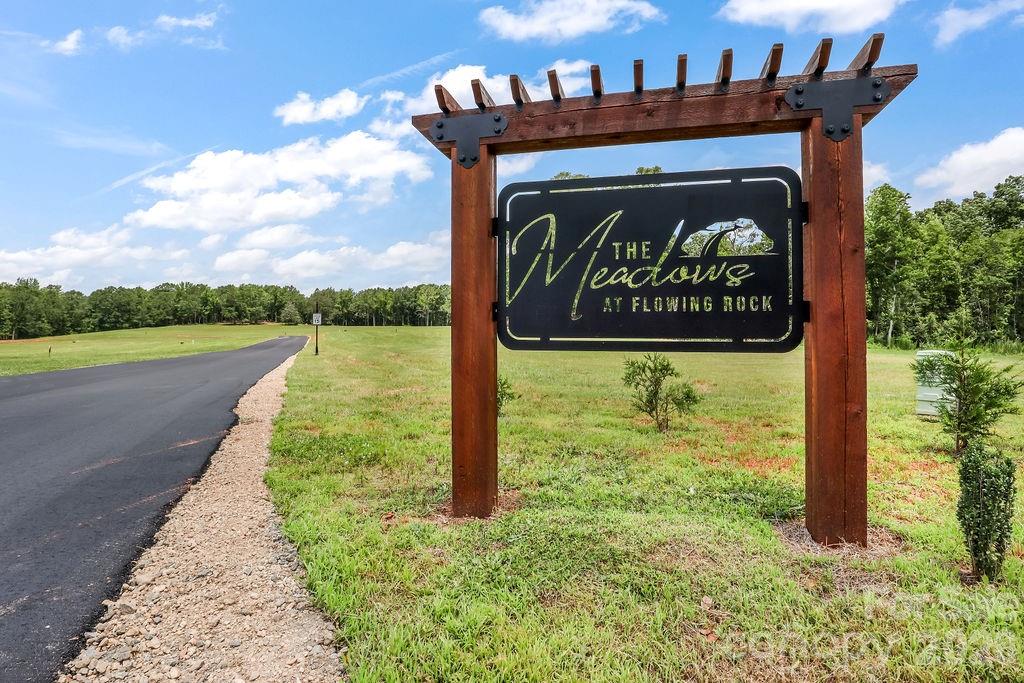 The Meadows at Flowing Rock - Land