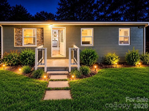 Photo of 209 Brookview Road, Statesville, NC 28625 (MLS # 4249686)