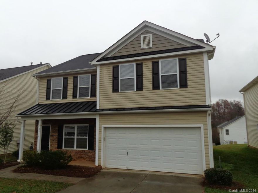 This lovely two story home has tile floors, a breakfast area, a dining room, a loft and a fireplace in the Great Room. The warm and inviting kitchen comes with all the appliances plus a pantry. The Master Suite has a walk in closet and the Master Bath has dual sinks, an over sized tub and a separate shower.