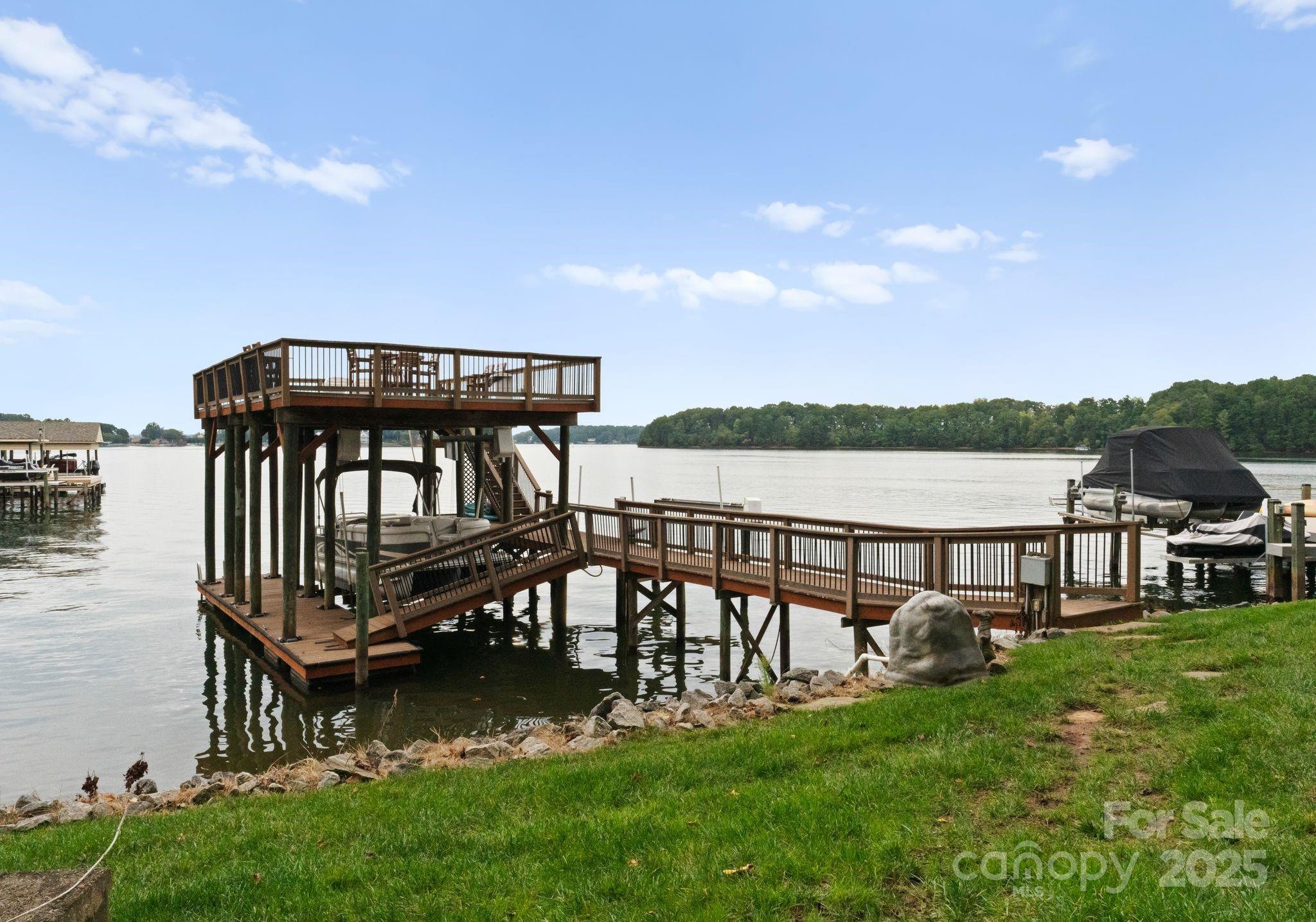 Stonemarker Pointe - Residential