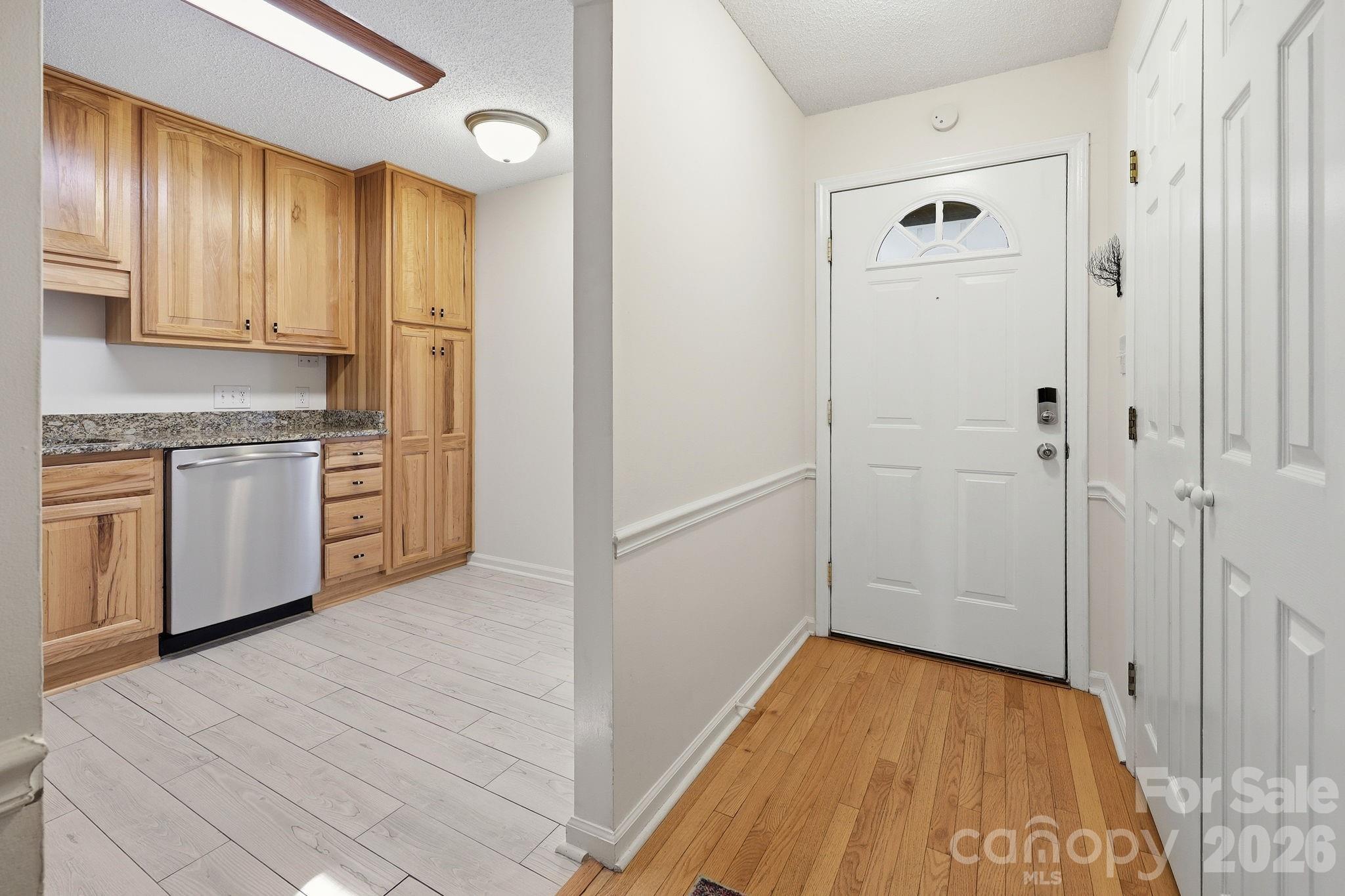 1503 Abbey Circle