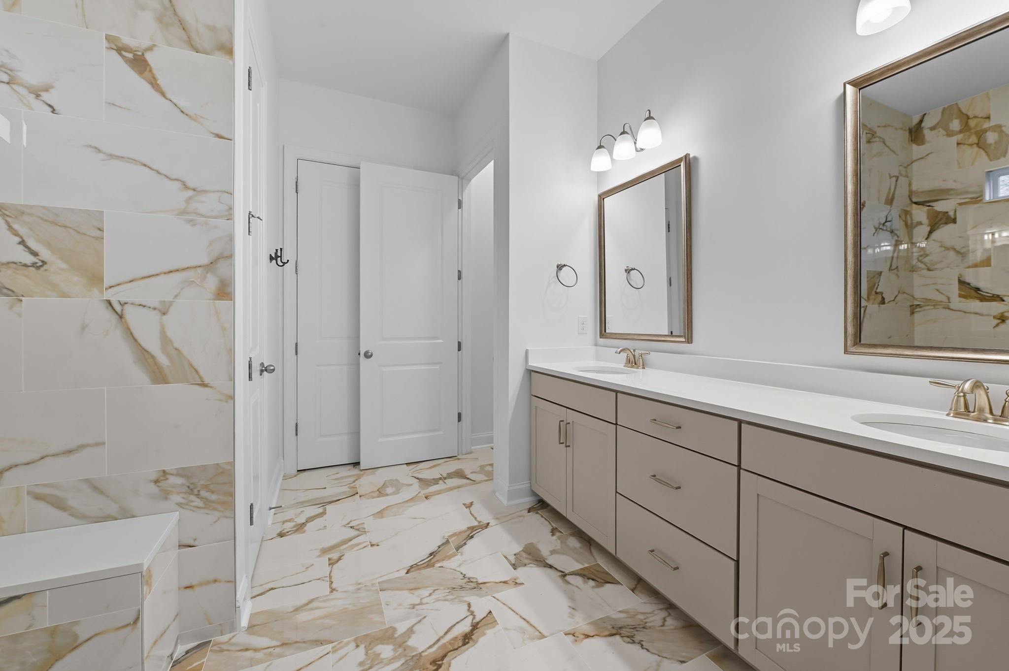 The Manors at Lake Ridge - Residential