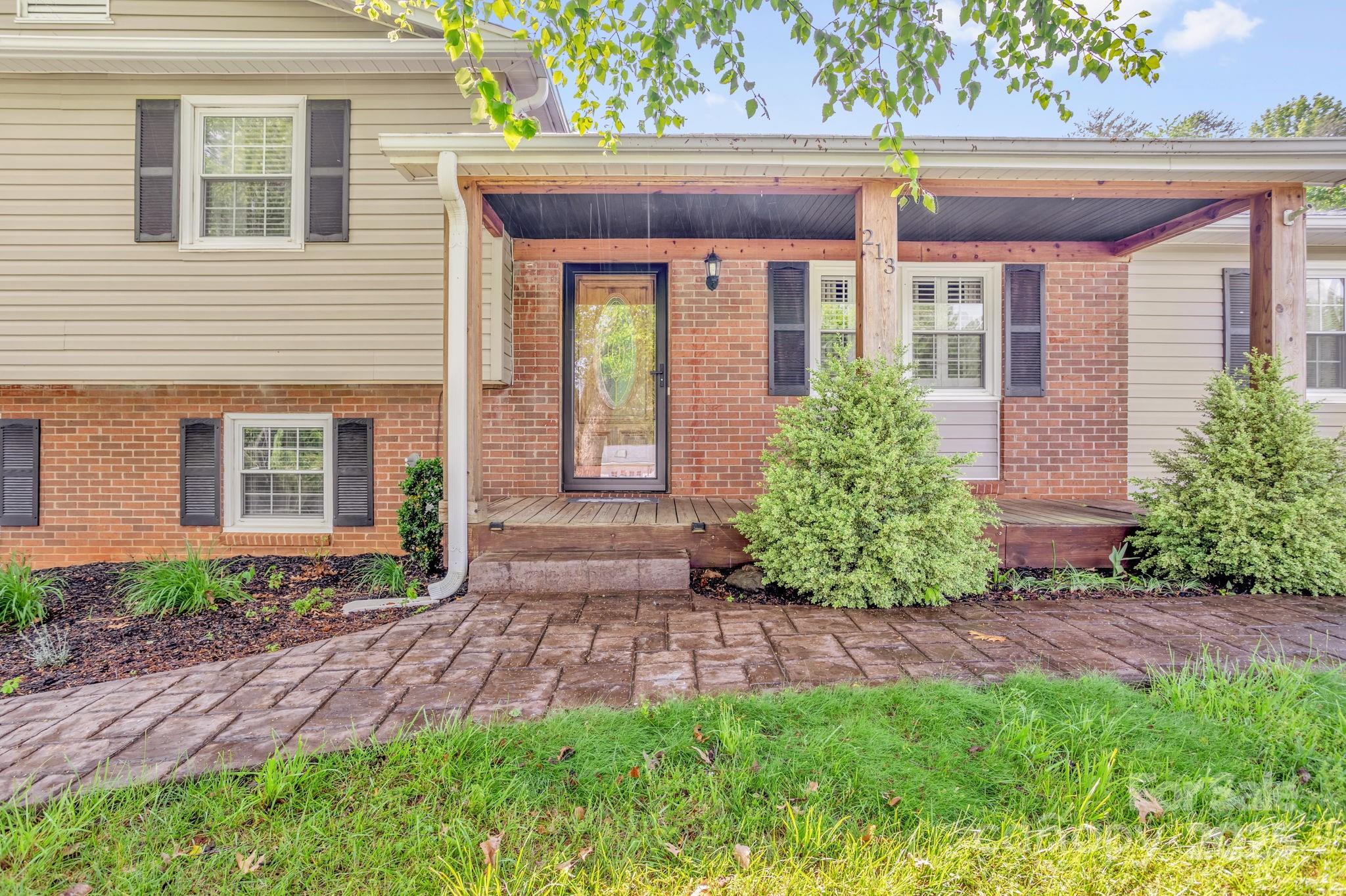 213 Turkey Hill Drive