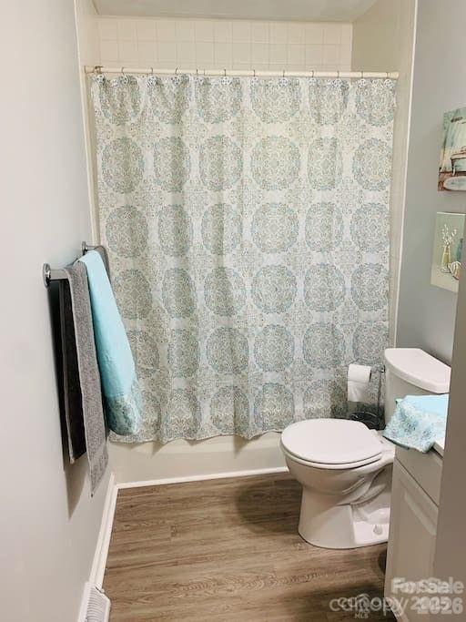 2706 and 2708 Harwell Street