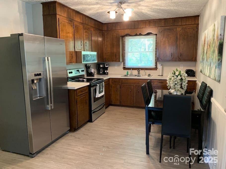 2706 and 2708 Harwell Street