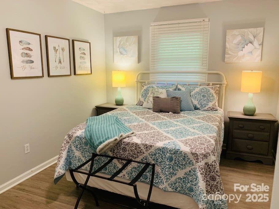 2706 and 2708 Harwell Street