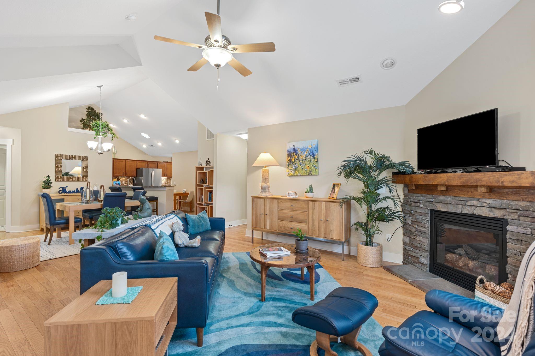 15 Westfield Way