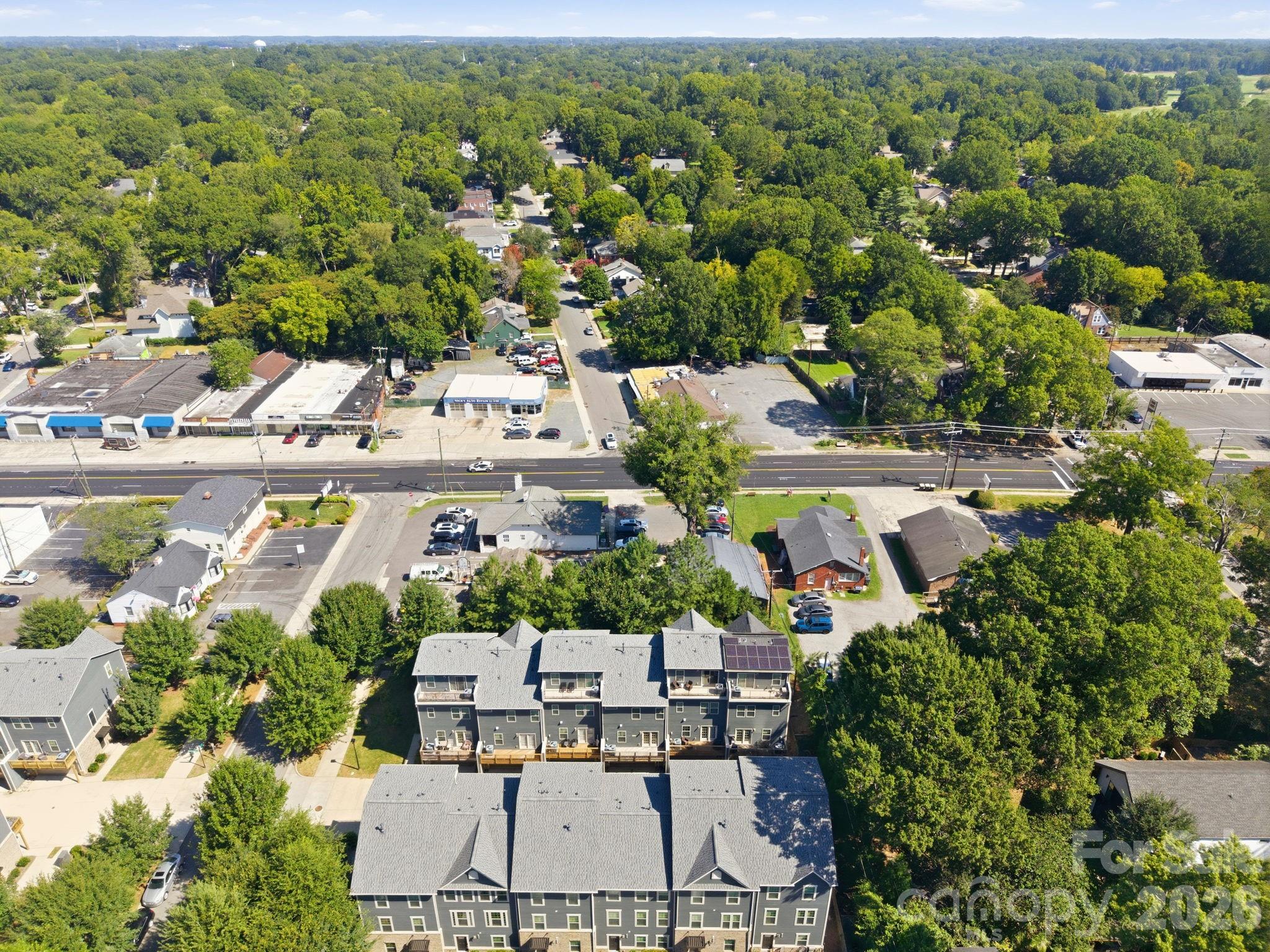1321 Queen Lyon Court