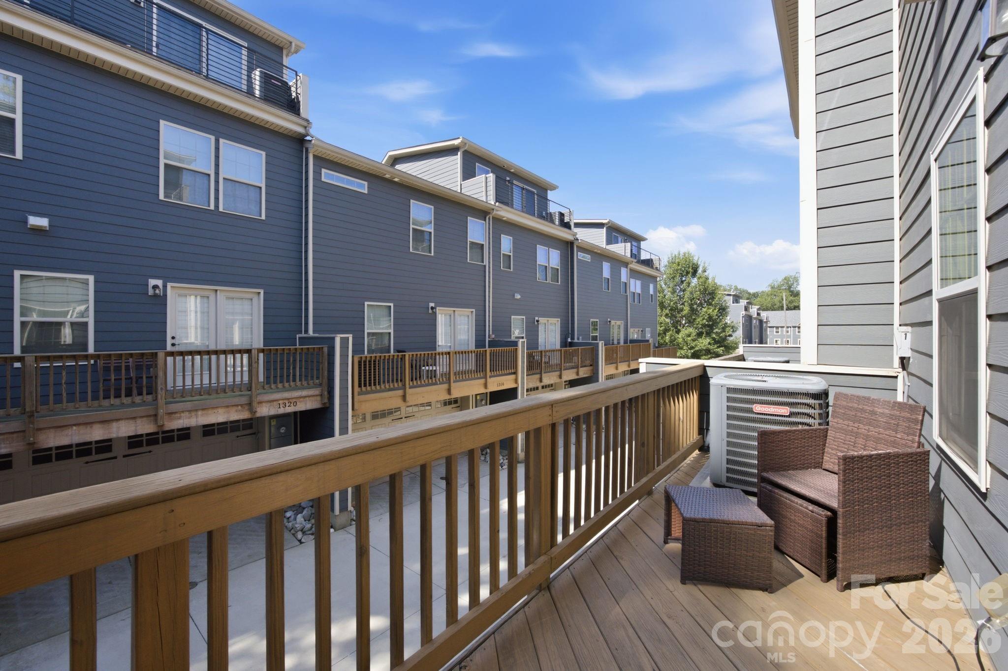 1321 Queen Lyon Court