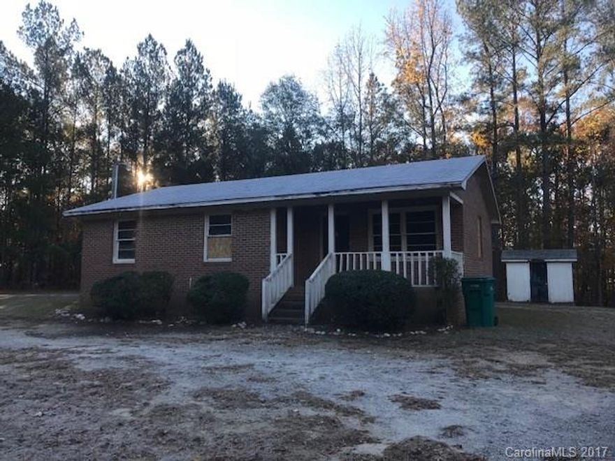 GREAT INVESTMENT OPPORTUNITY!! This all brick, 3 bedroom, 1 full bath home could be a great starter home or perfect investor property for rental. Quiet area near the elementary school and close to the Town of Jefferson. DON'T LET THIS ONE SLIP BY!!