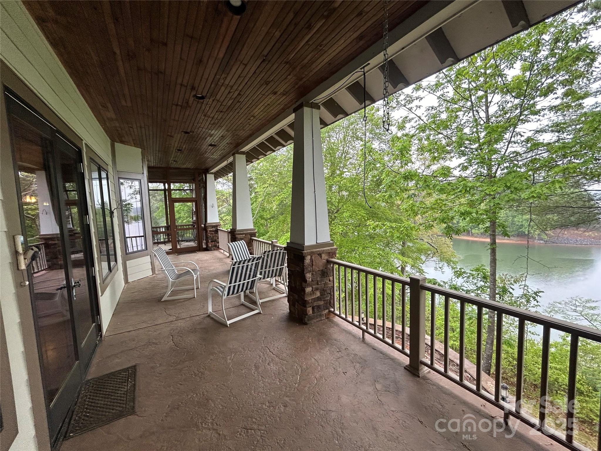 Paradise Harbor - Residential