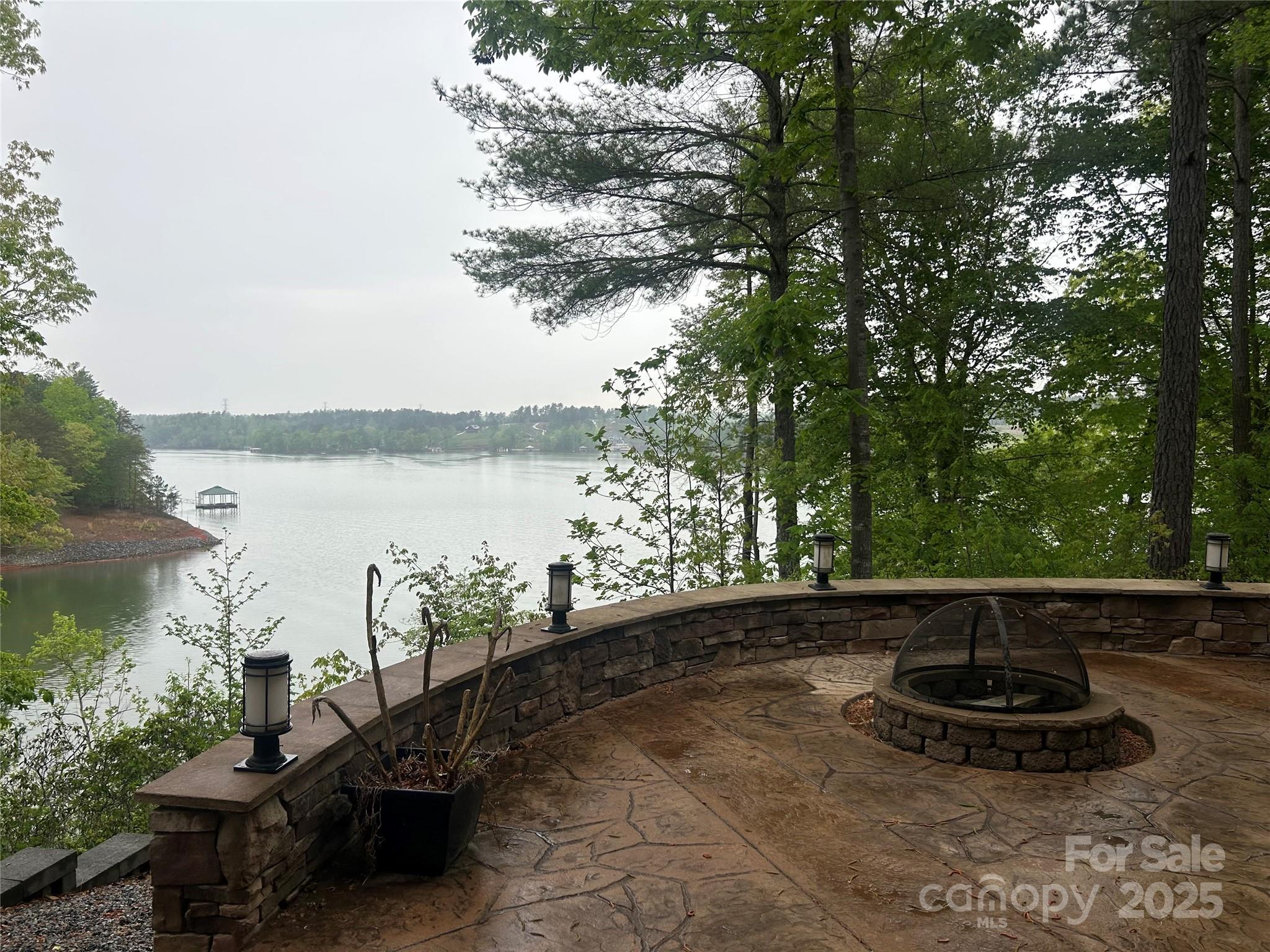 Paradise Harbor - Residential